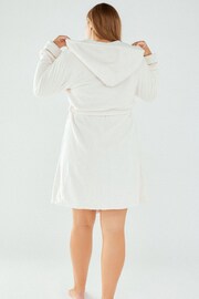 Chelsea Peers White Curve Fluffy Hooded Robe Dressing Gown - Image 5 of 8