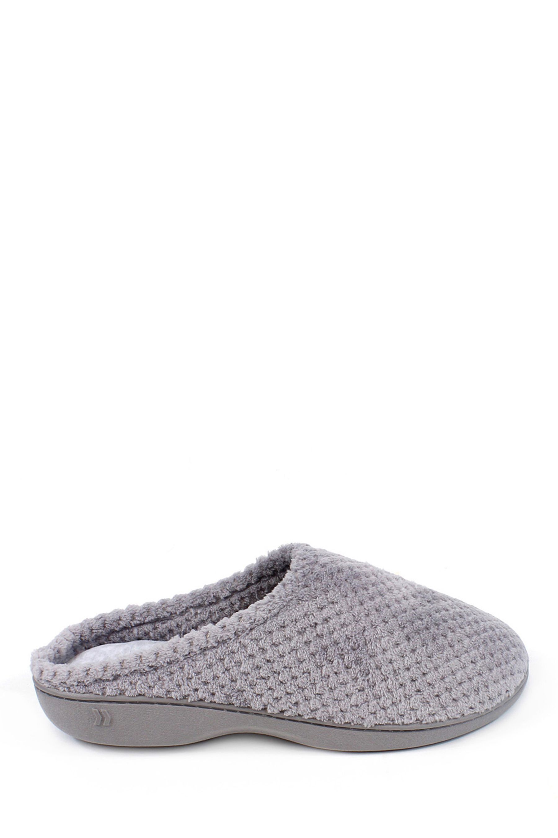 Isotoner popcorn slippers discount