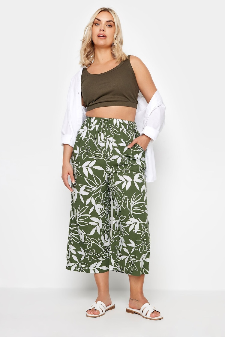 Yours Curve Green Green Leaf Print Cropped Trousers - Image 2 of 5