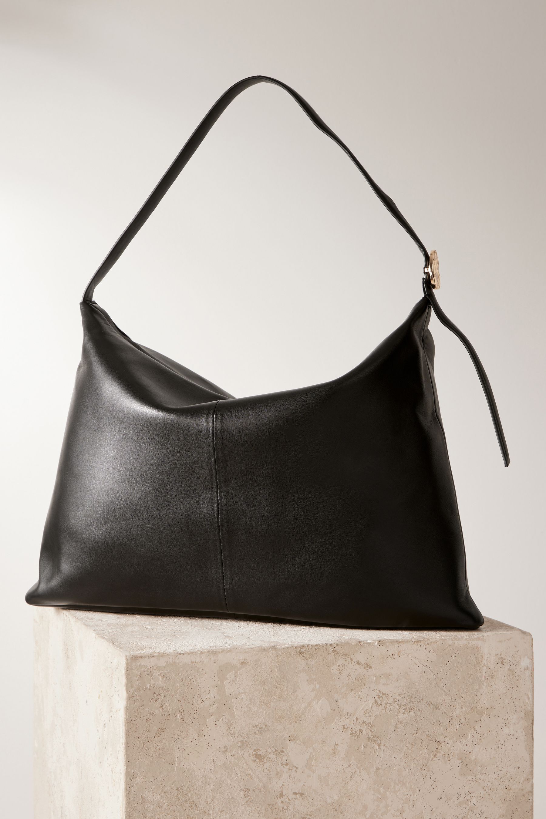 Black leather slouch shoulder bag hotsell