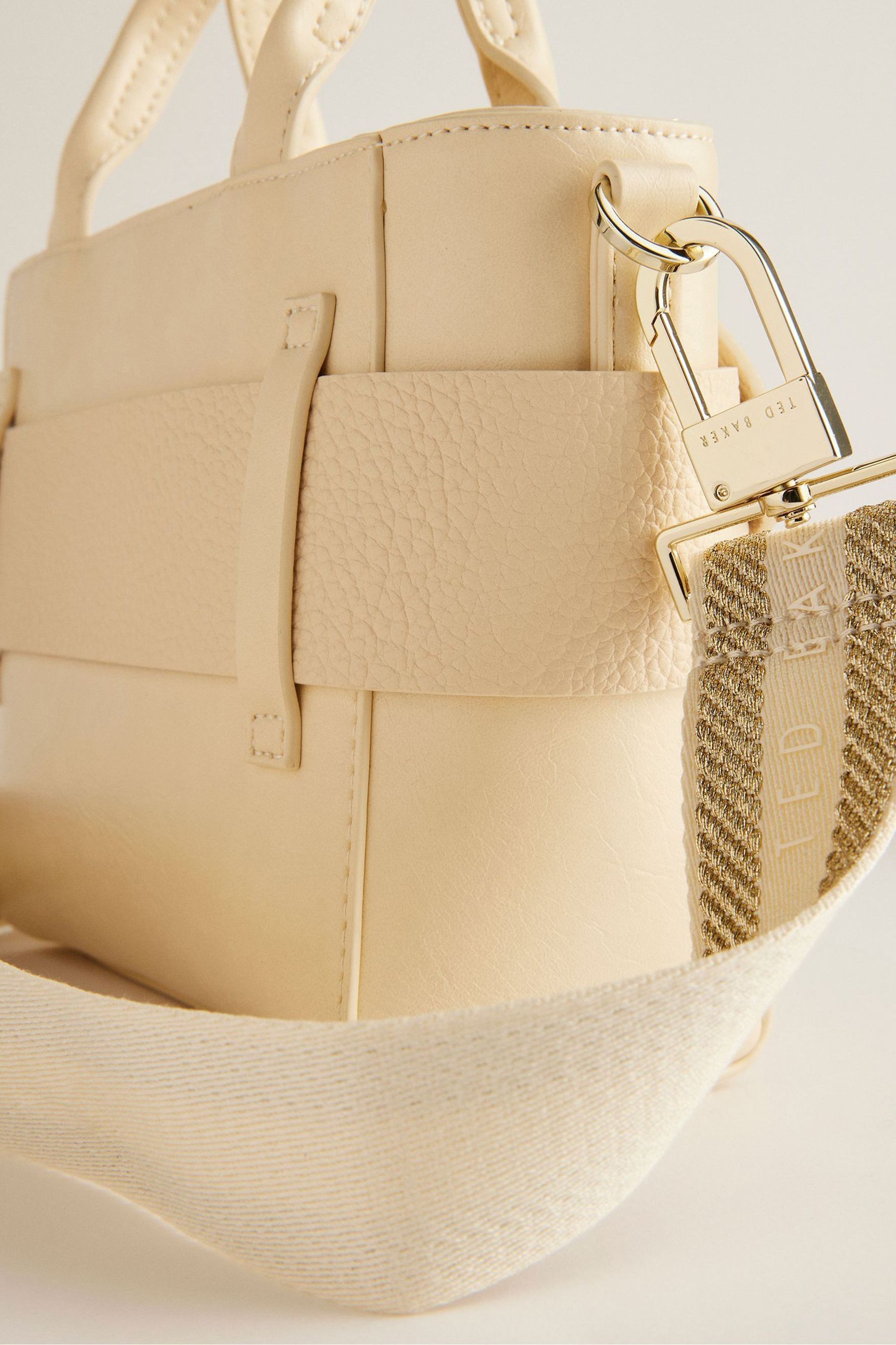 Removable strap bag online