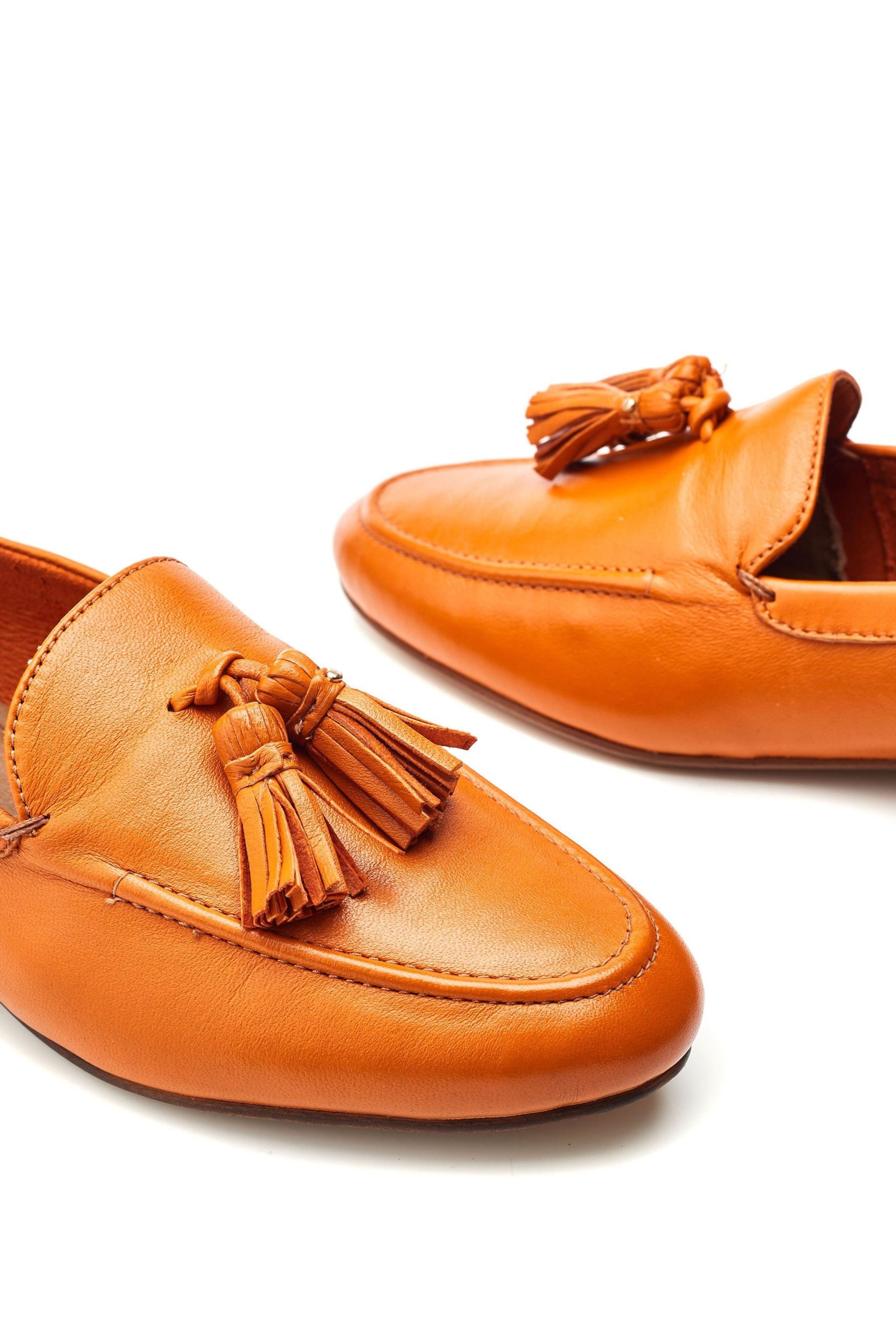 Moda in Pelle Ellmia Clean Loafer With Tassle - Image 4 of 4