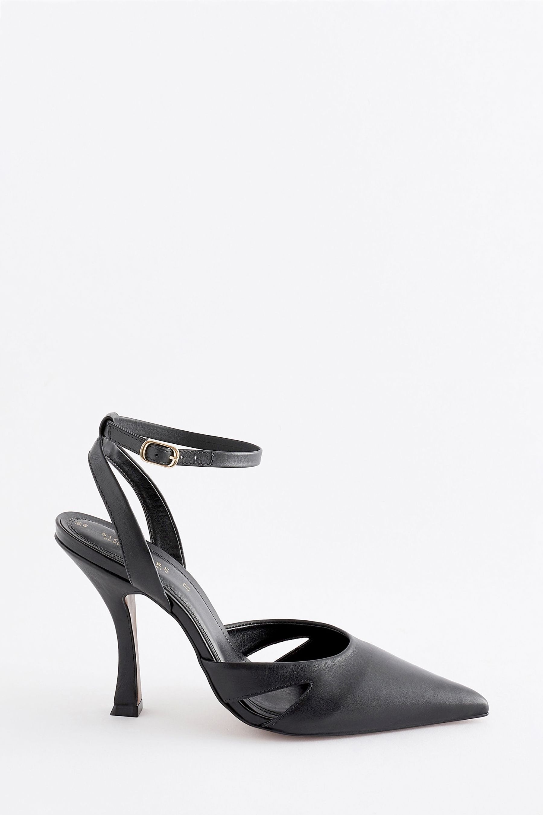 Cut out shoes shop