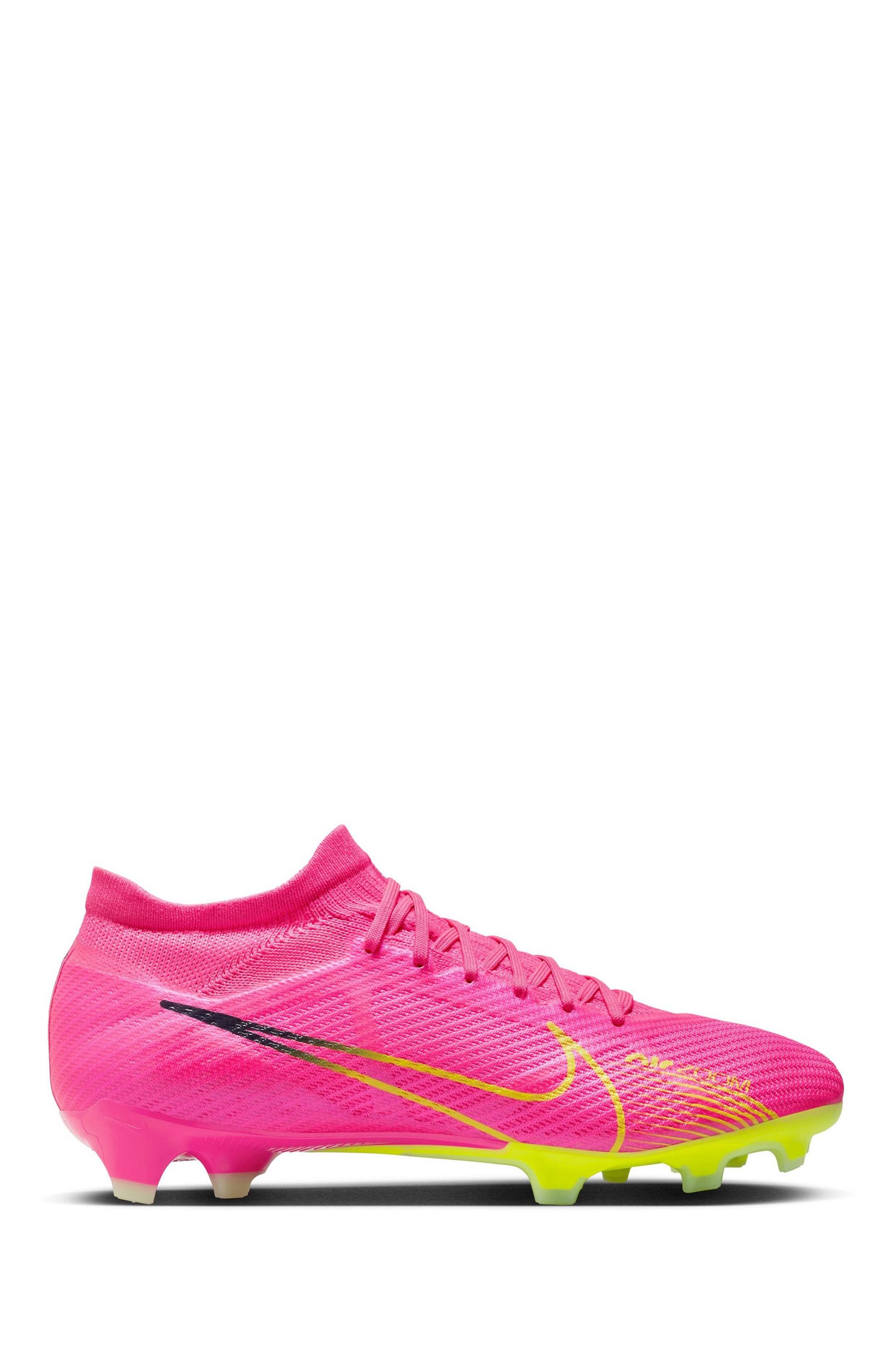 New style football boots new arrivals