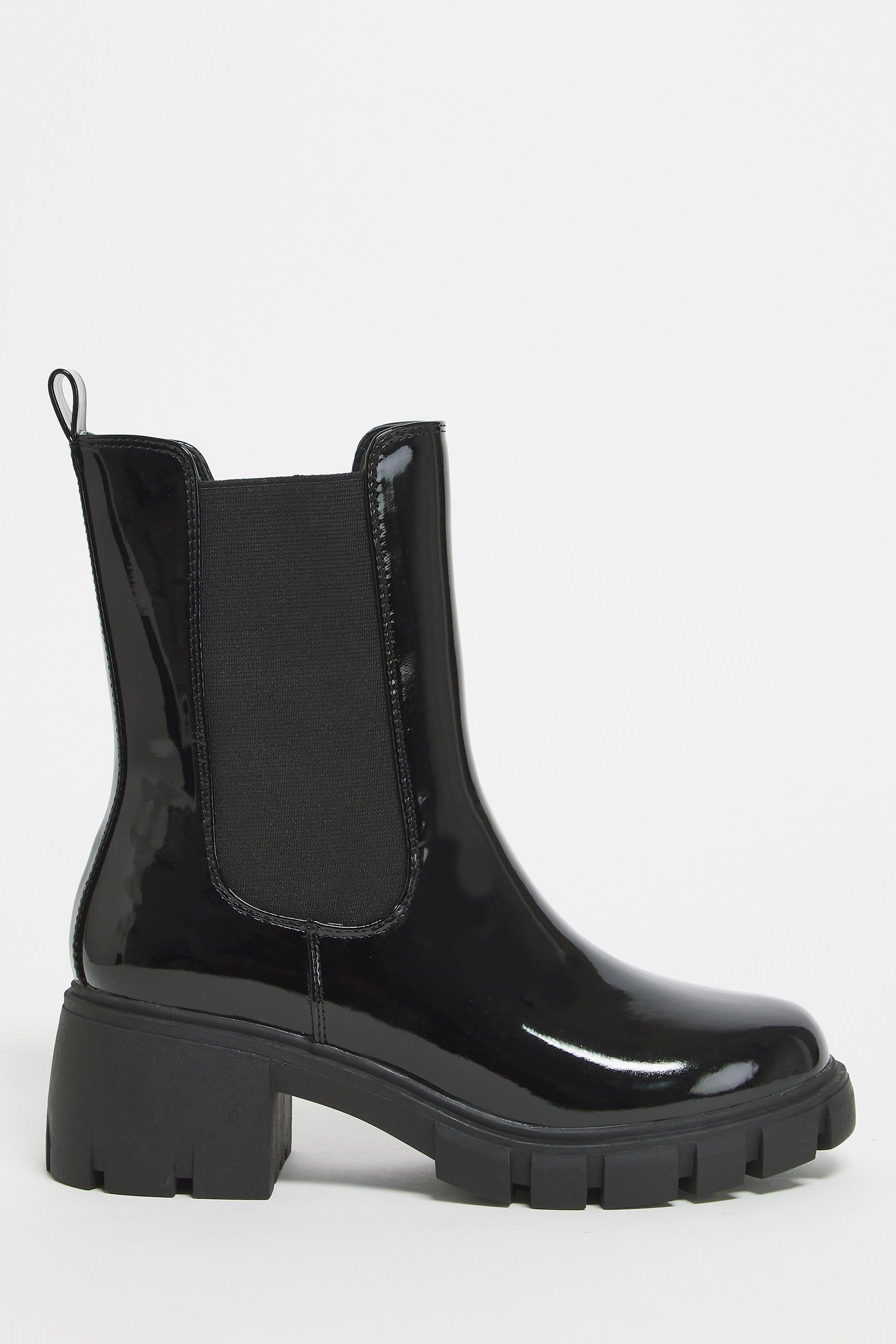 Cleated heel sales