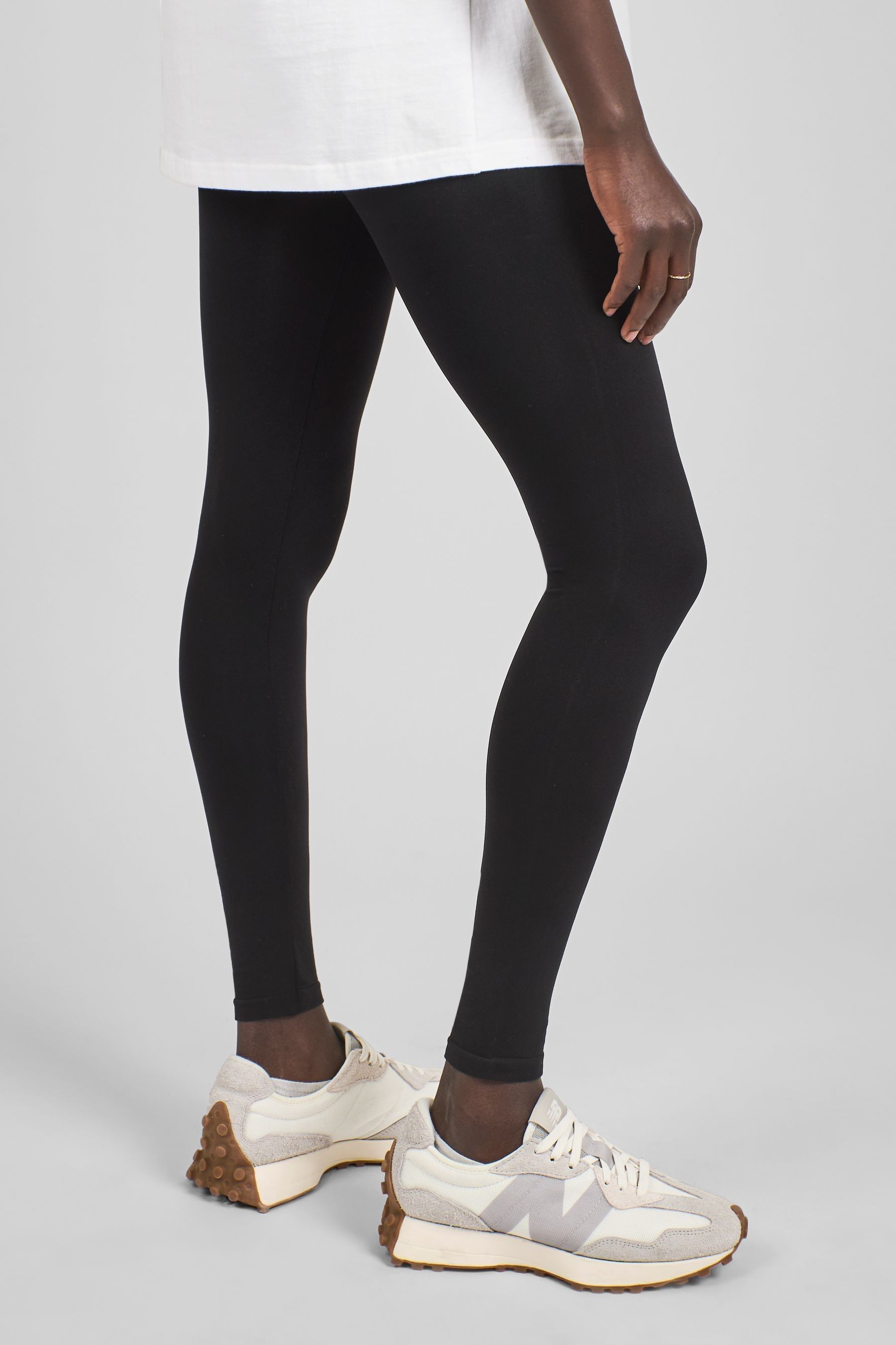 Postnatal support leggings store