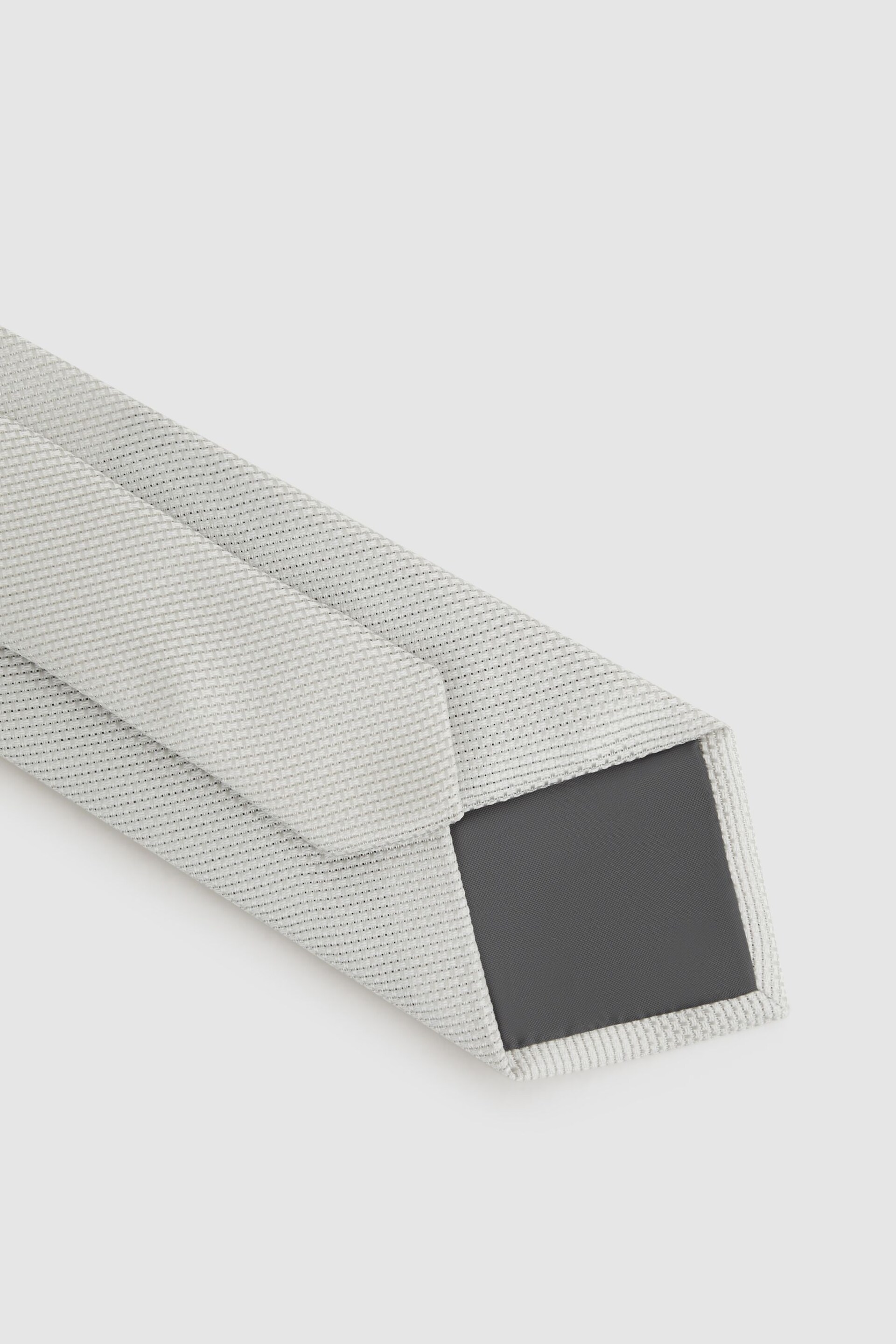 Reiss Silver Ceremony Textured Silk Blend Tie - Image 4 of 5