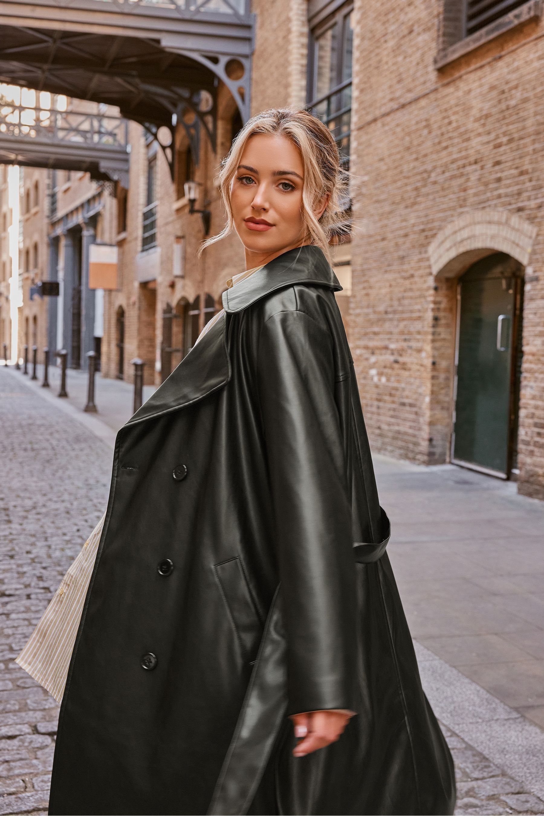 Pu trench shop