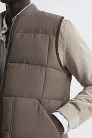 Reiss Mushroom Pilgrim Quilted Contrast Trim Gilet - Image 4 of 5