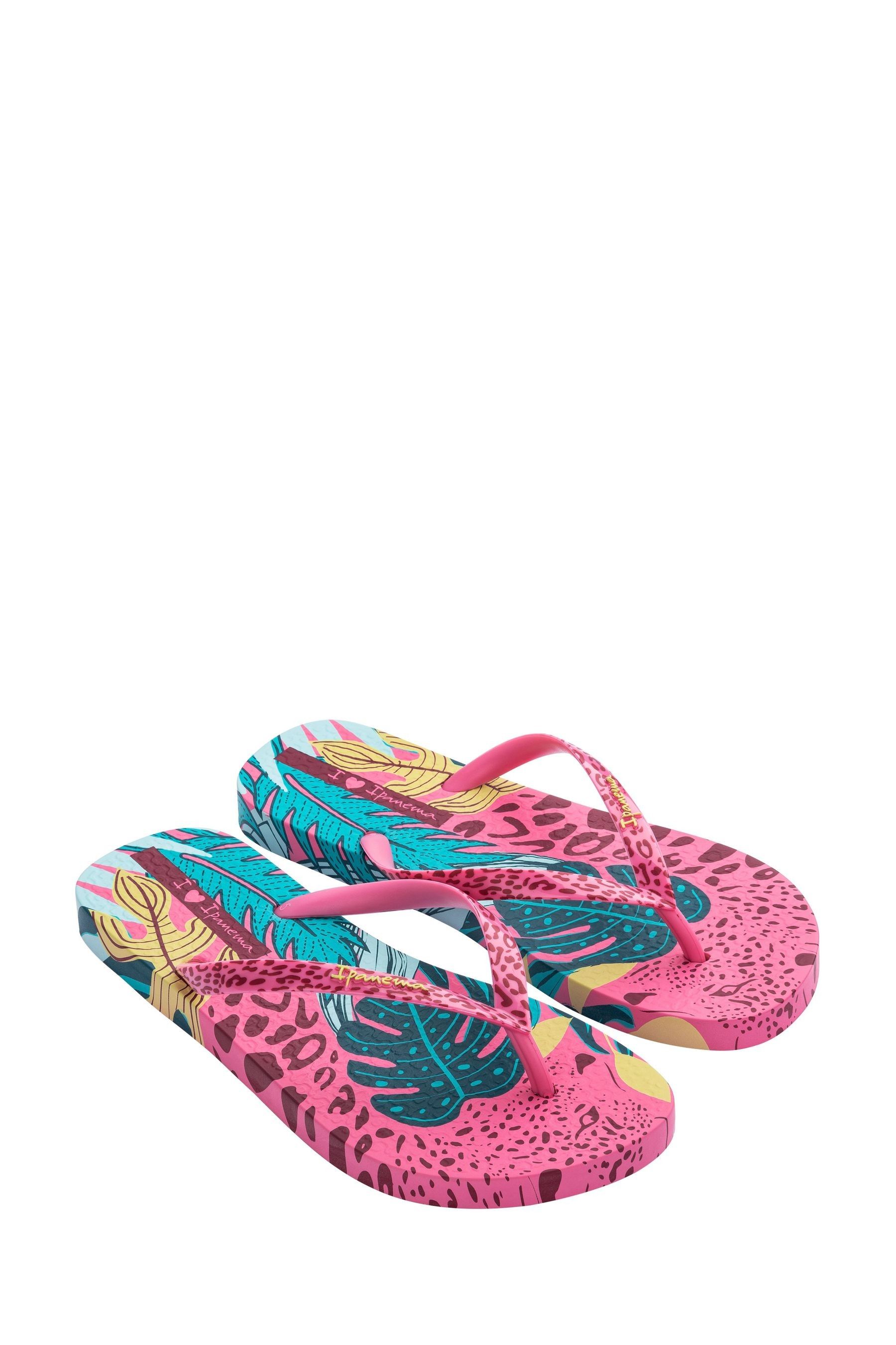 Ipanema pink flip flops hotsell