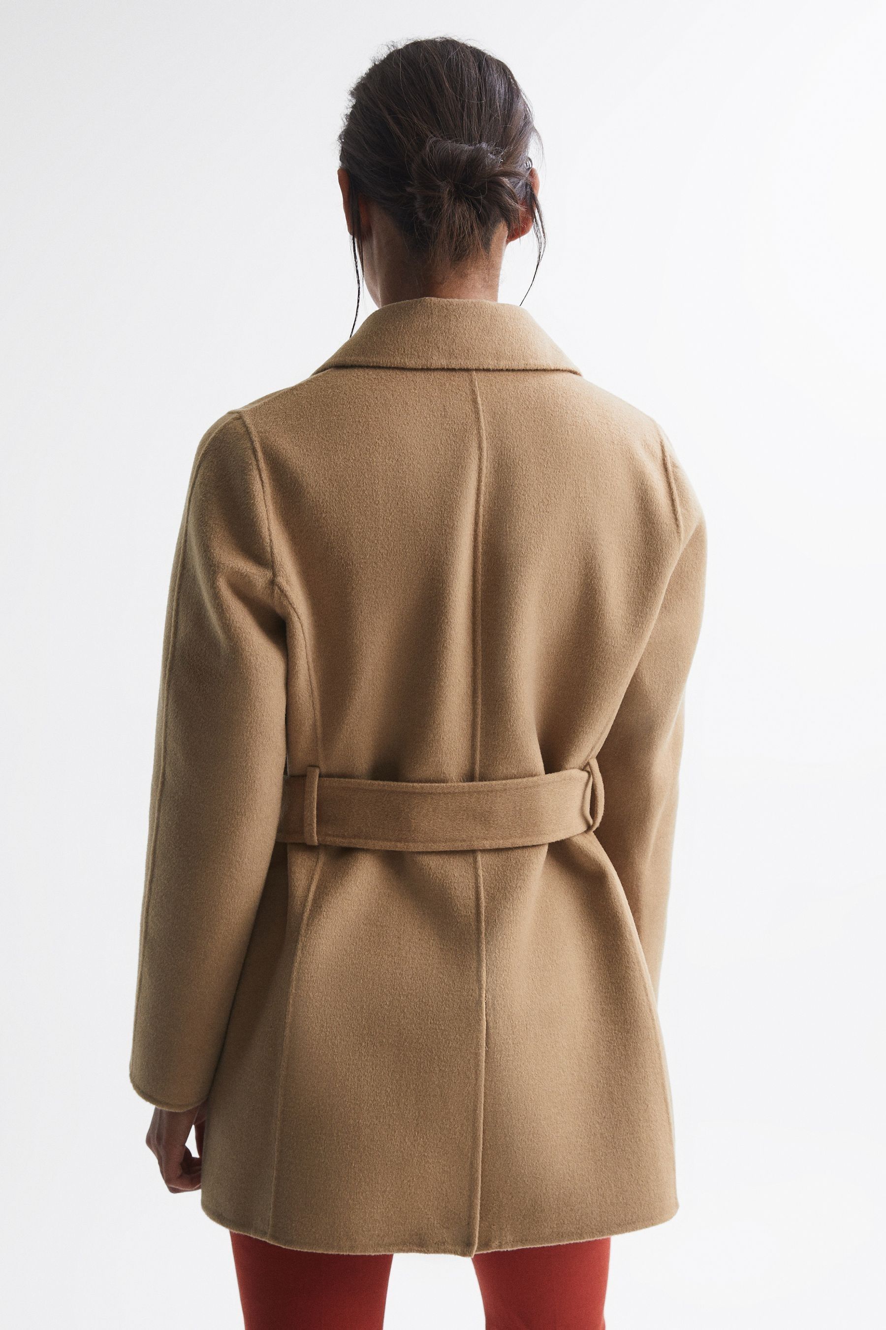 Manteau court synonyme online