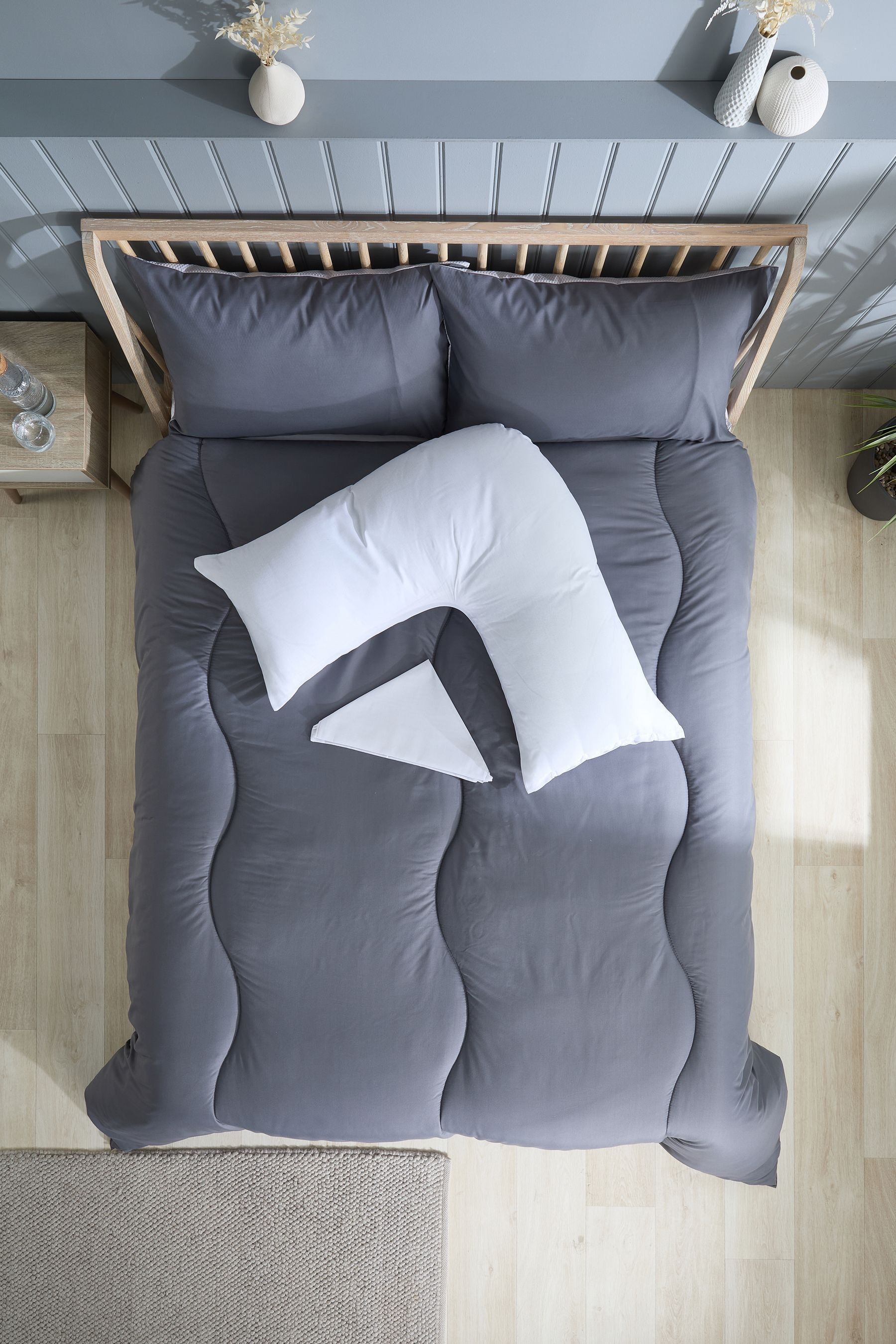 Next v pillow shop