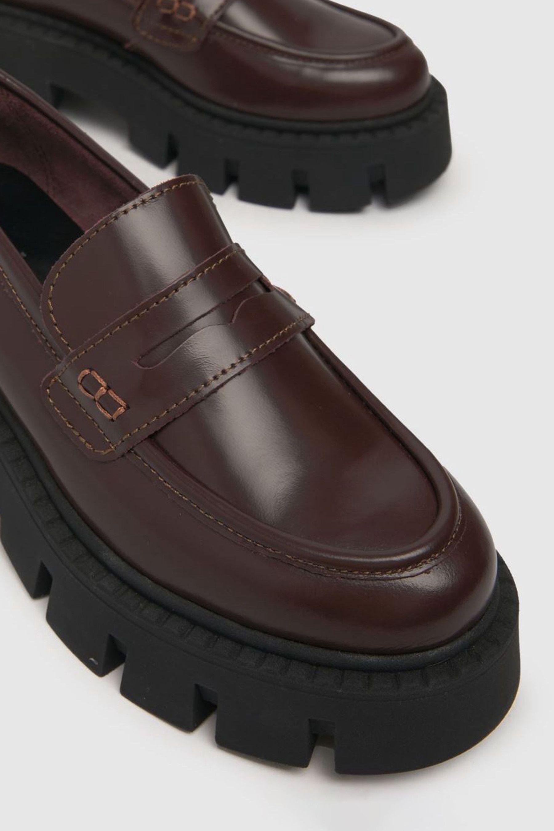 Schuh moccasins shop