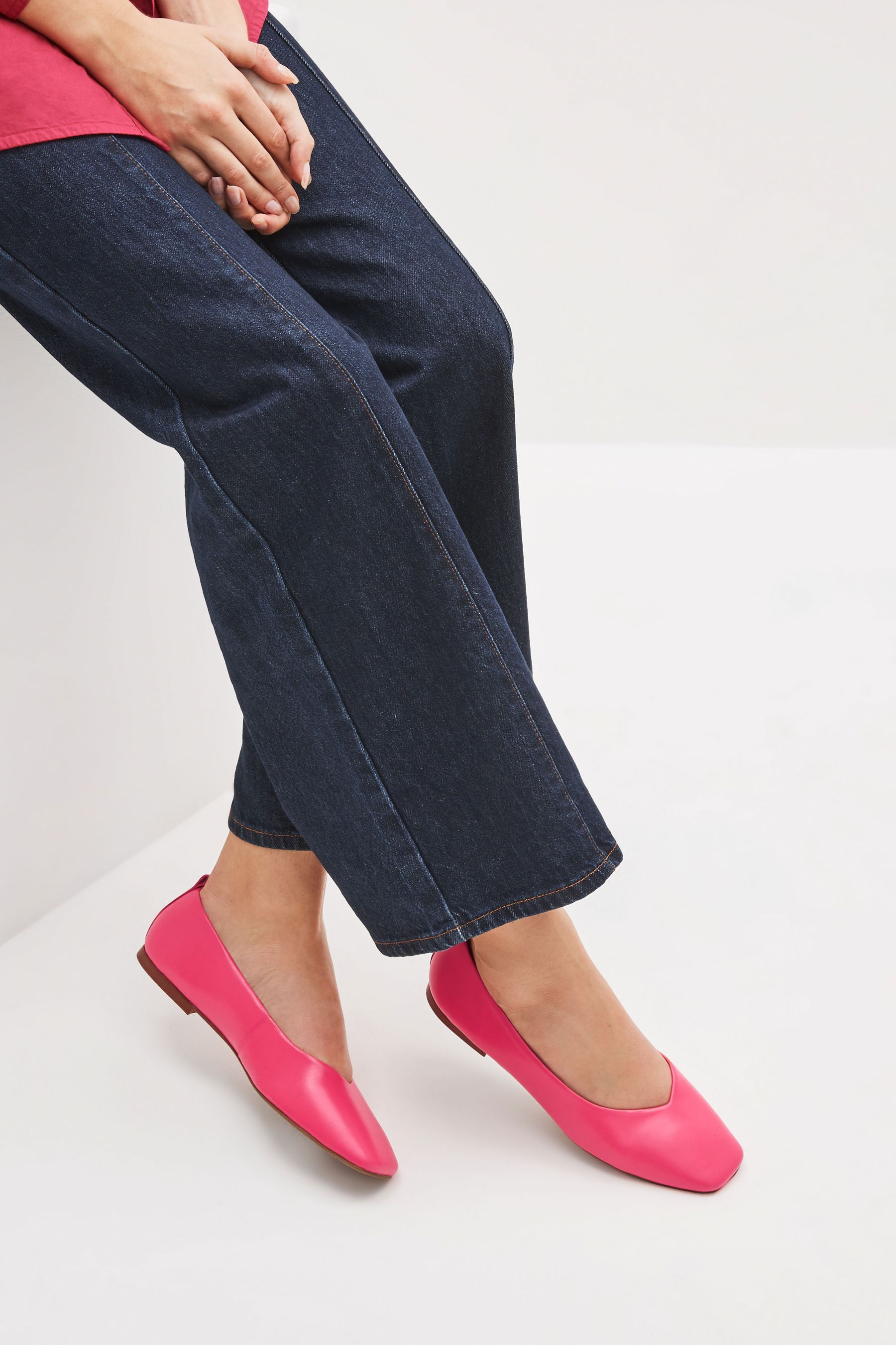 High cut ballerina pumps top