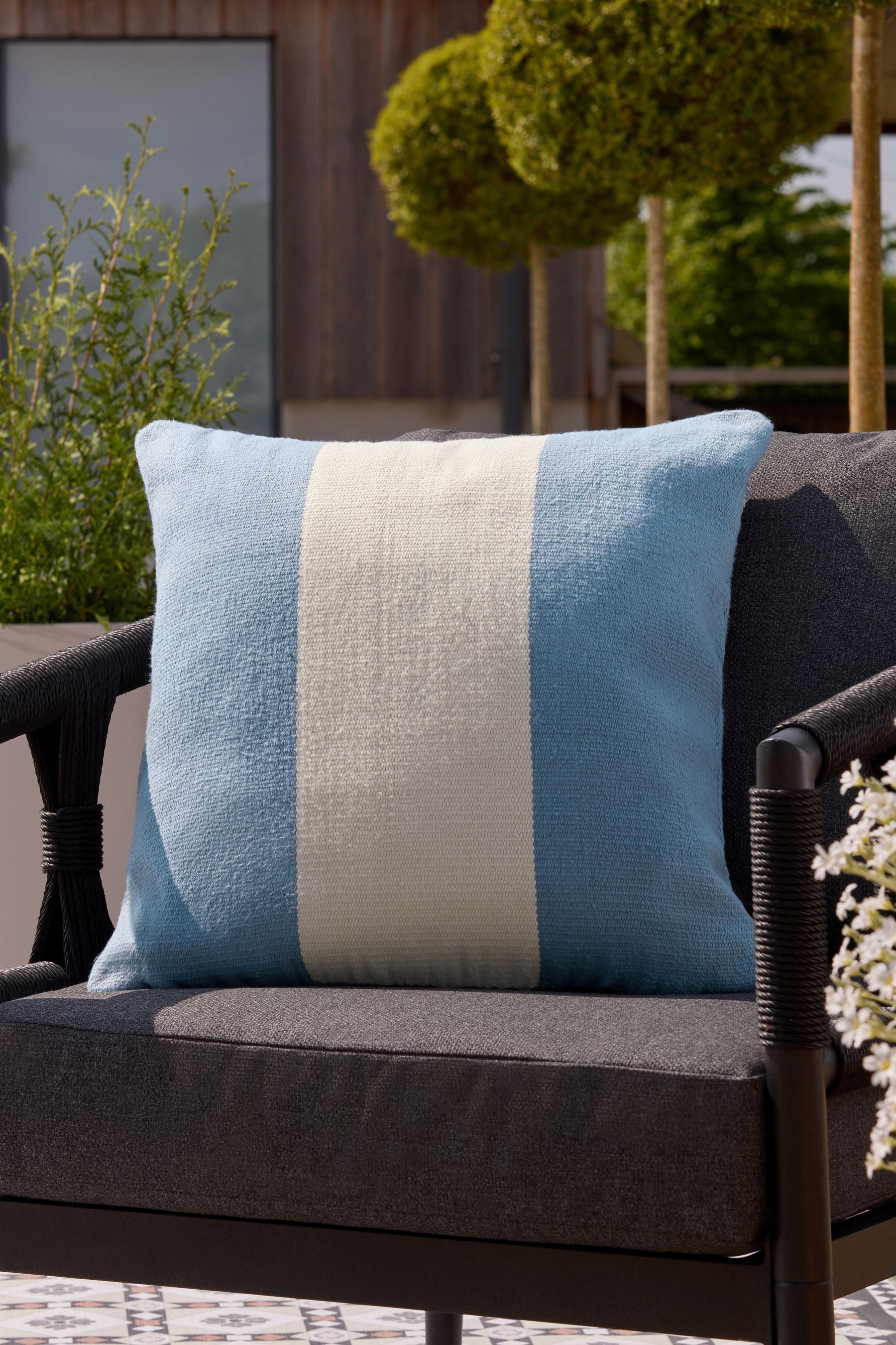 Blue stripe outdoor cushion deals