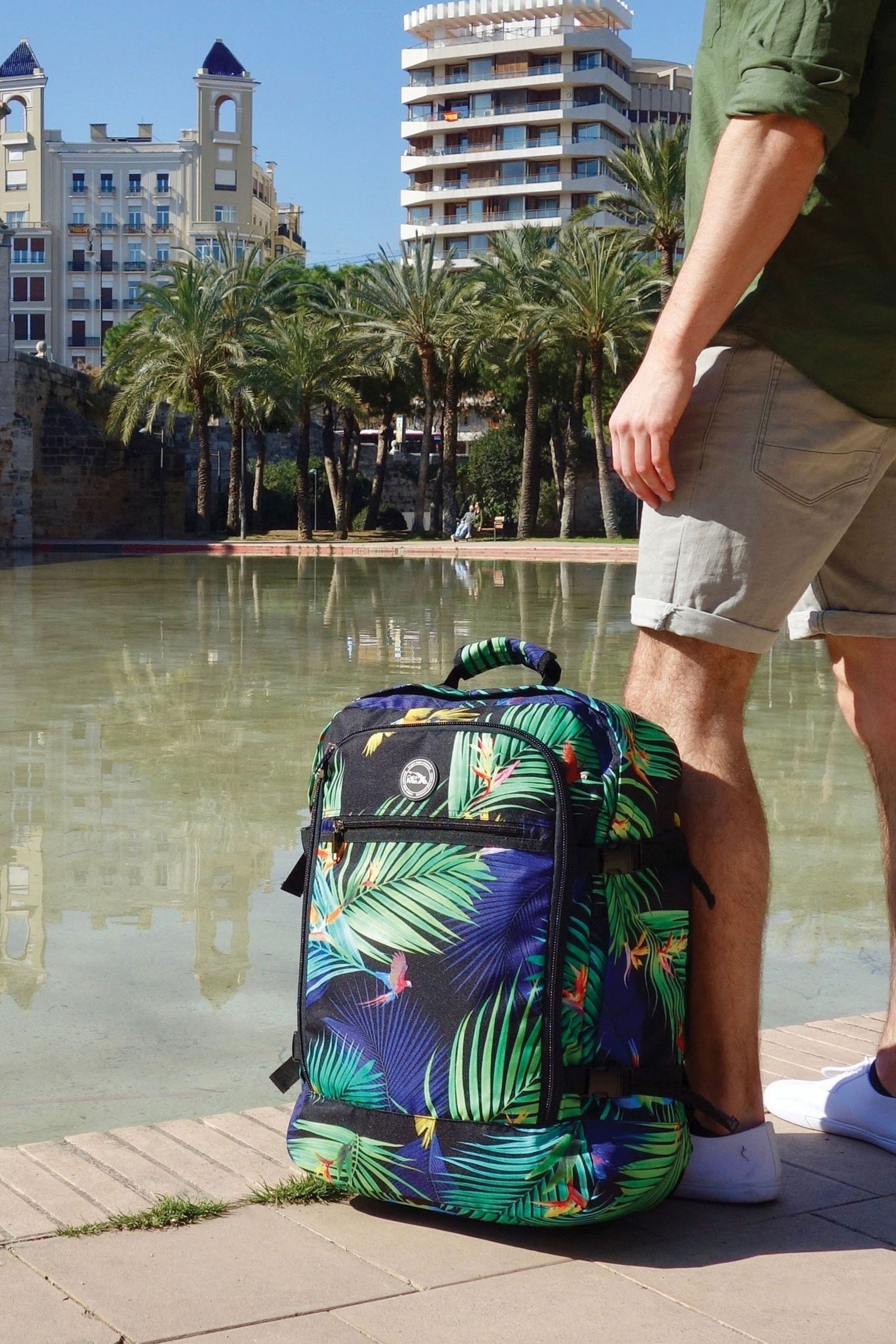 Cabin Max Paradise Green Metz 44L Carry On 55cm Backpack ONE Mens