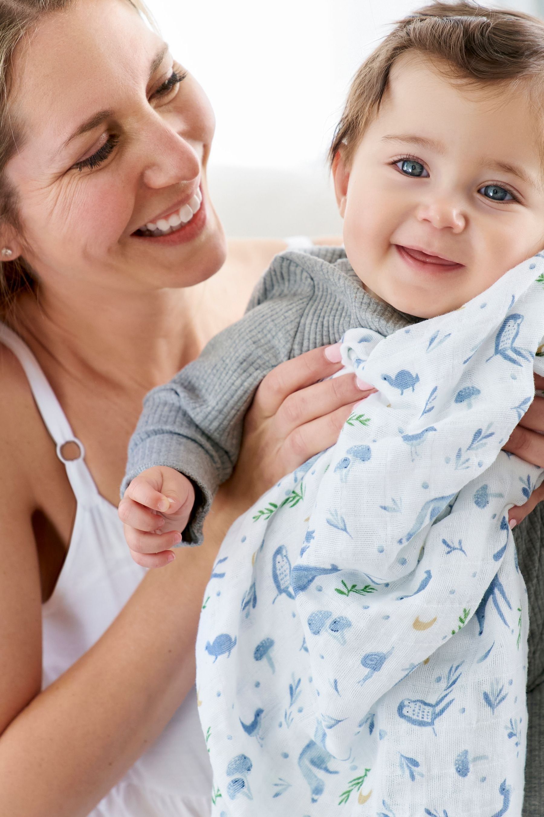 Buy aden anais Outdoor Animal Kingdom Organic Cotton Muslin Dream Blanket from Next Luxembourg