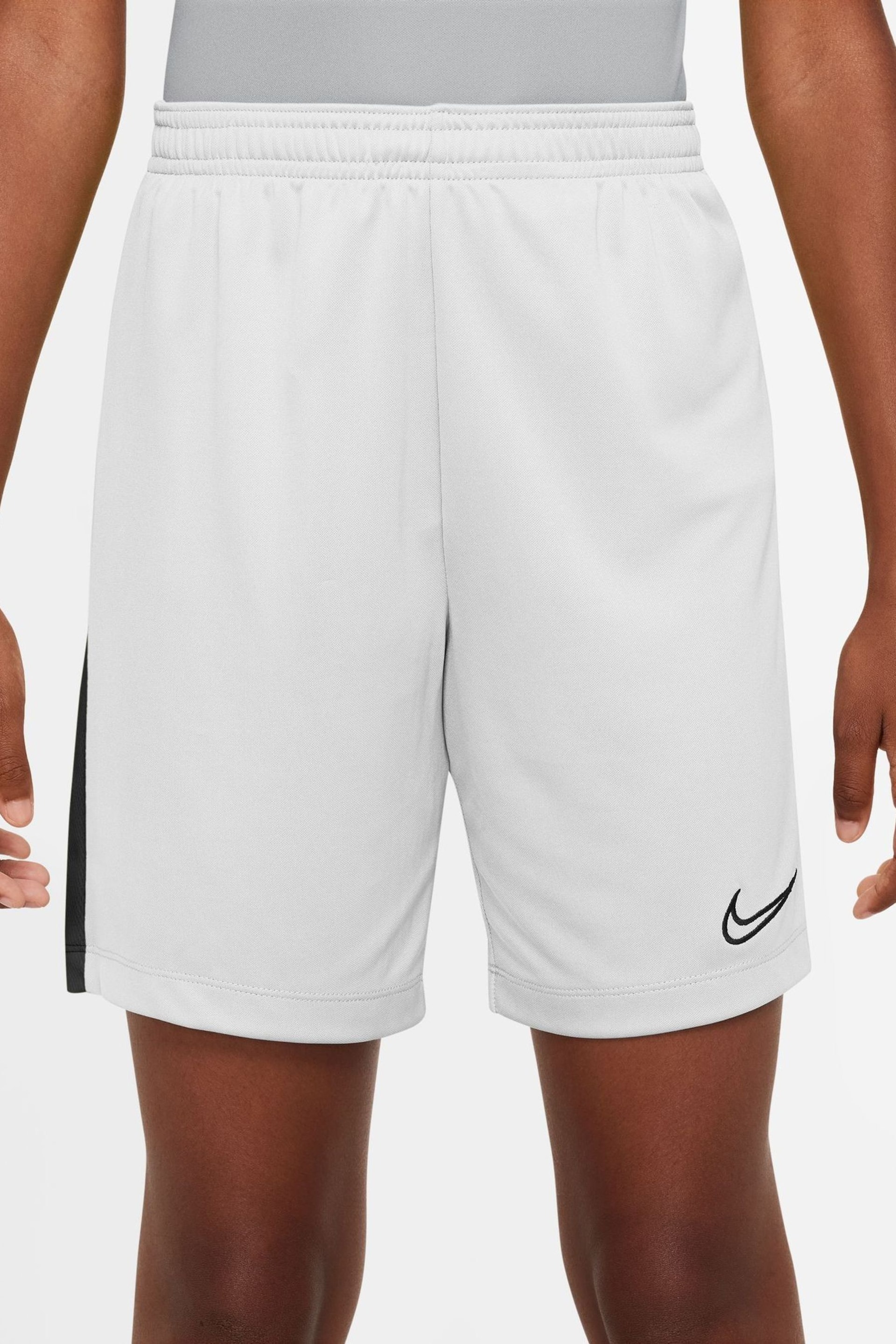 Nike White Dri-FIT Academy Training Shorts - Image 1 of 10