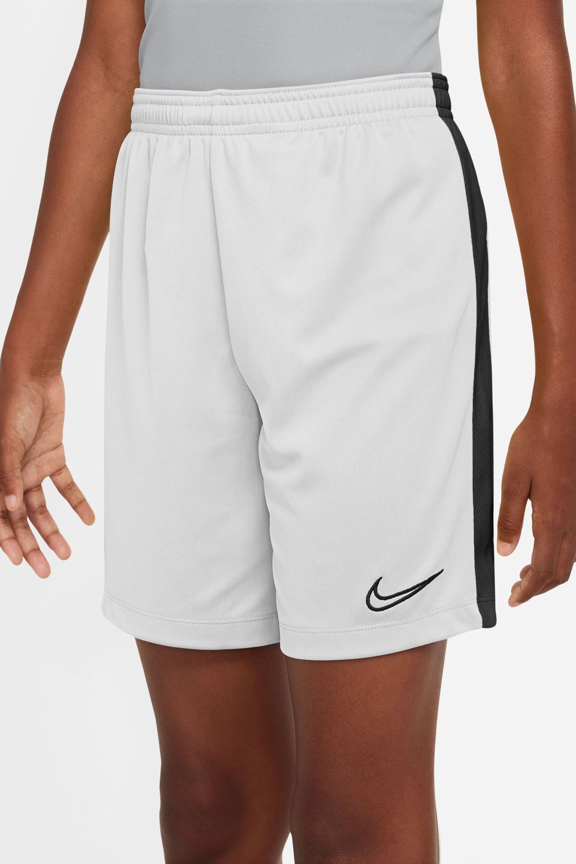 Nike White Dri-FIT Academy Training Shorts - Image 3 of 10