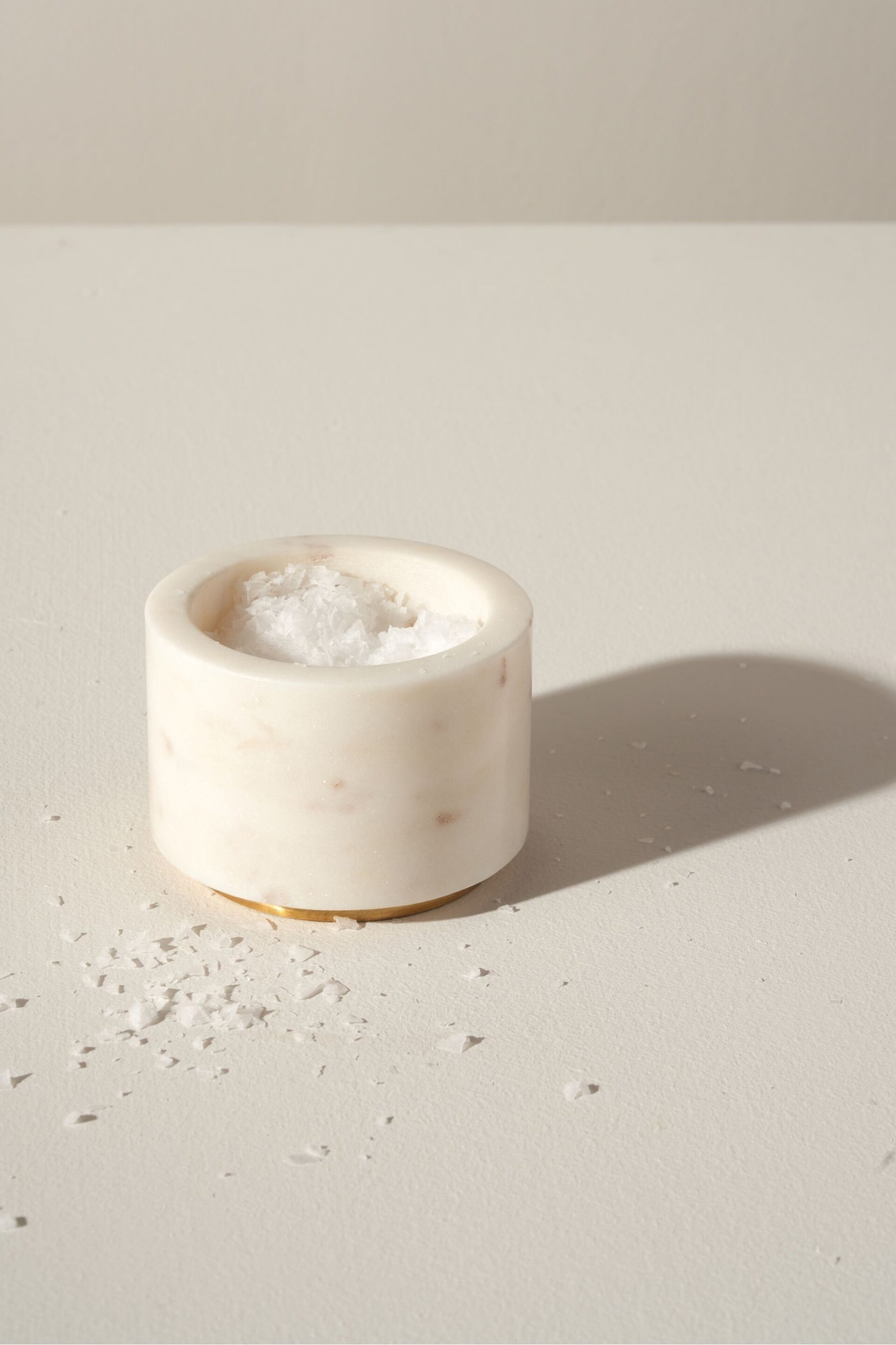 Truly White Marble And Gold Pinch Pot - Image 2 of 3