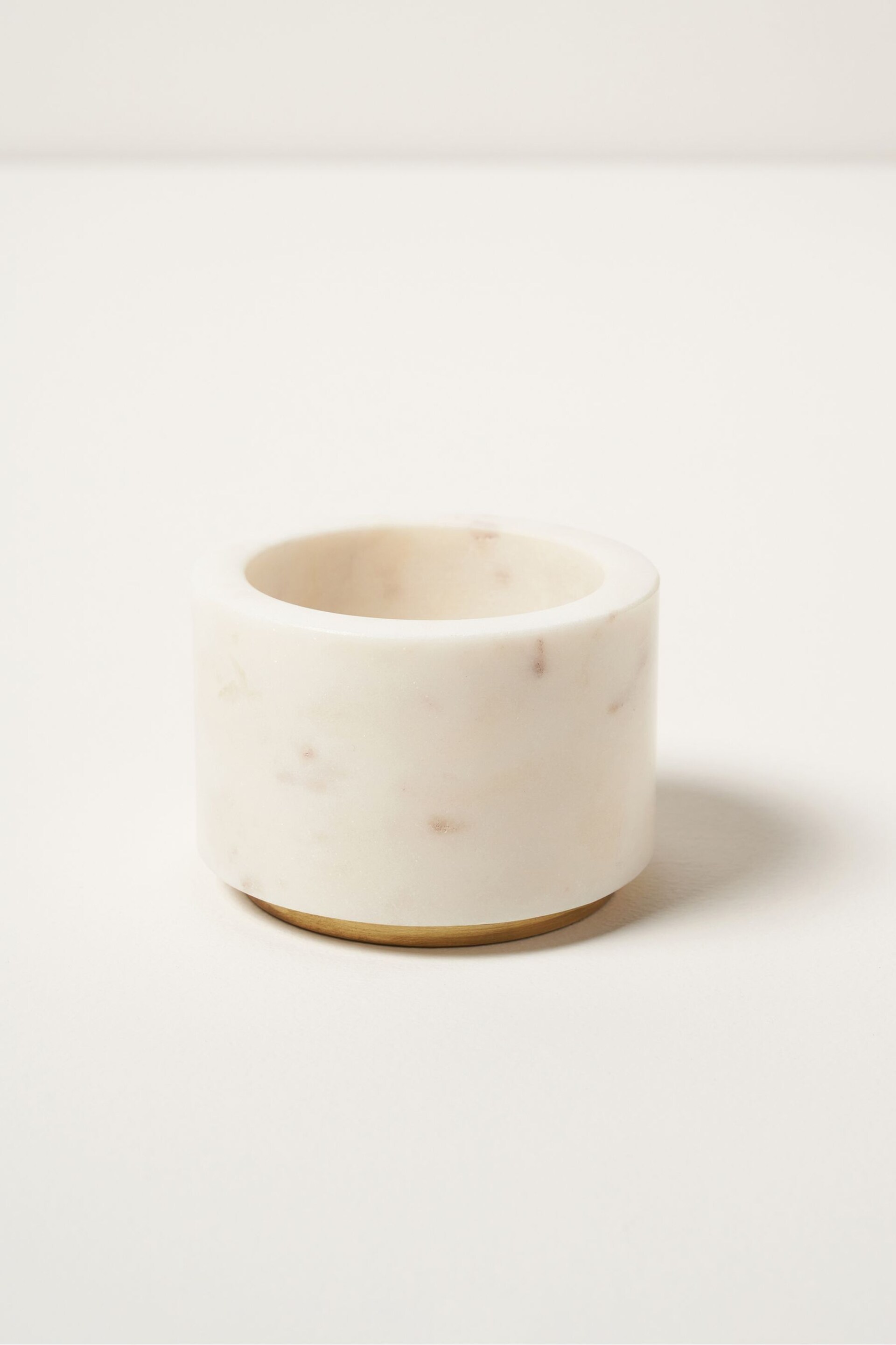 Truly White Marble And Gold Pinch Pot - Image 3 of 3