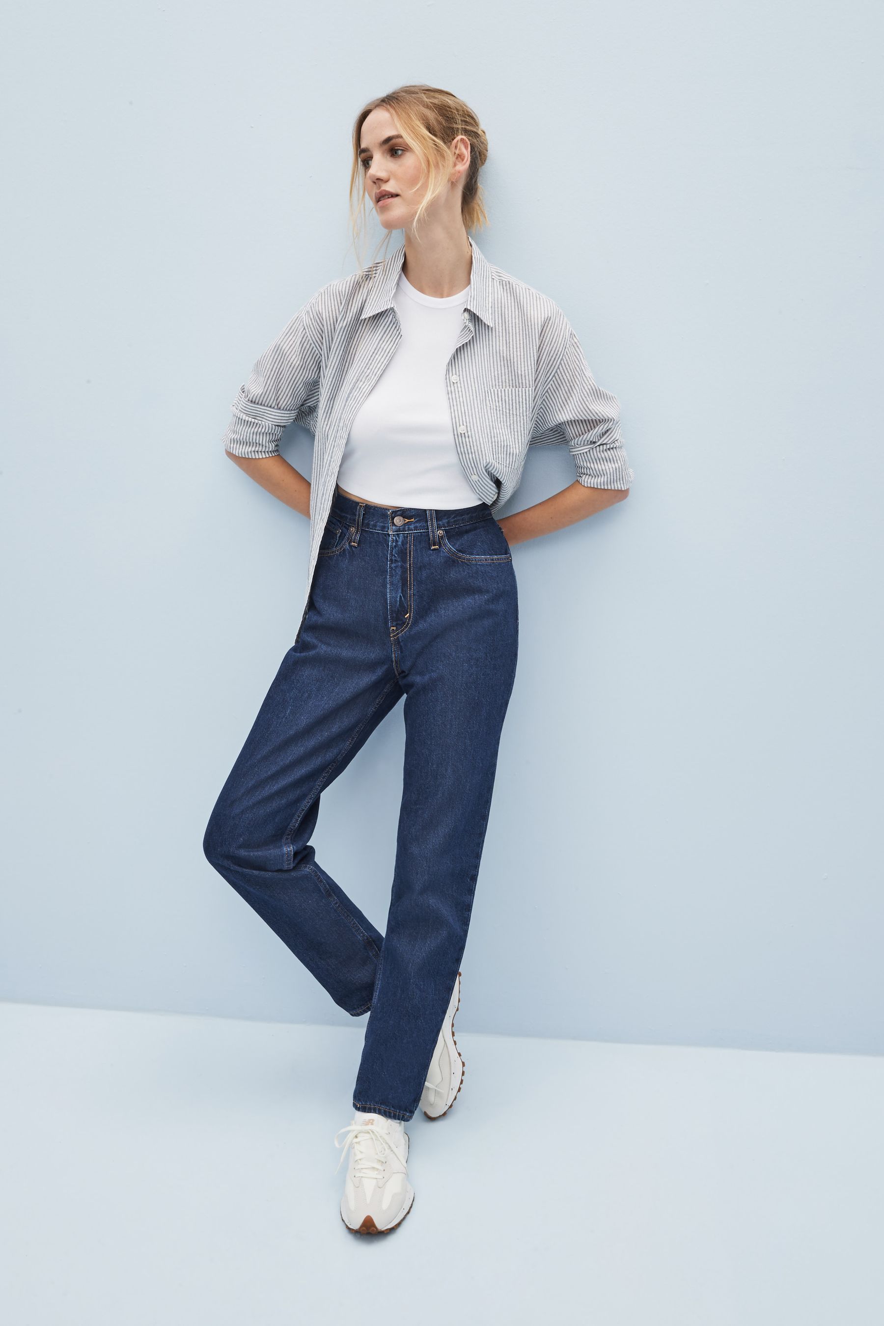 Buy Levi s Running Errands 80s Mom Jeans from Next Luxembourg