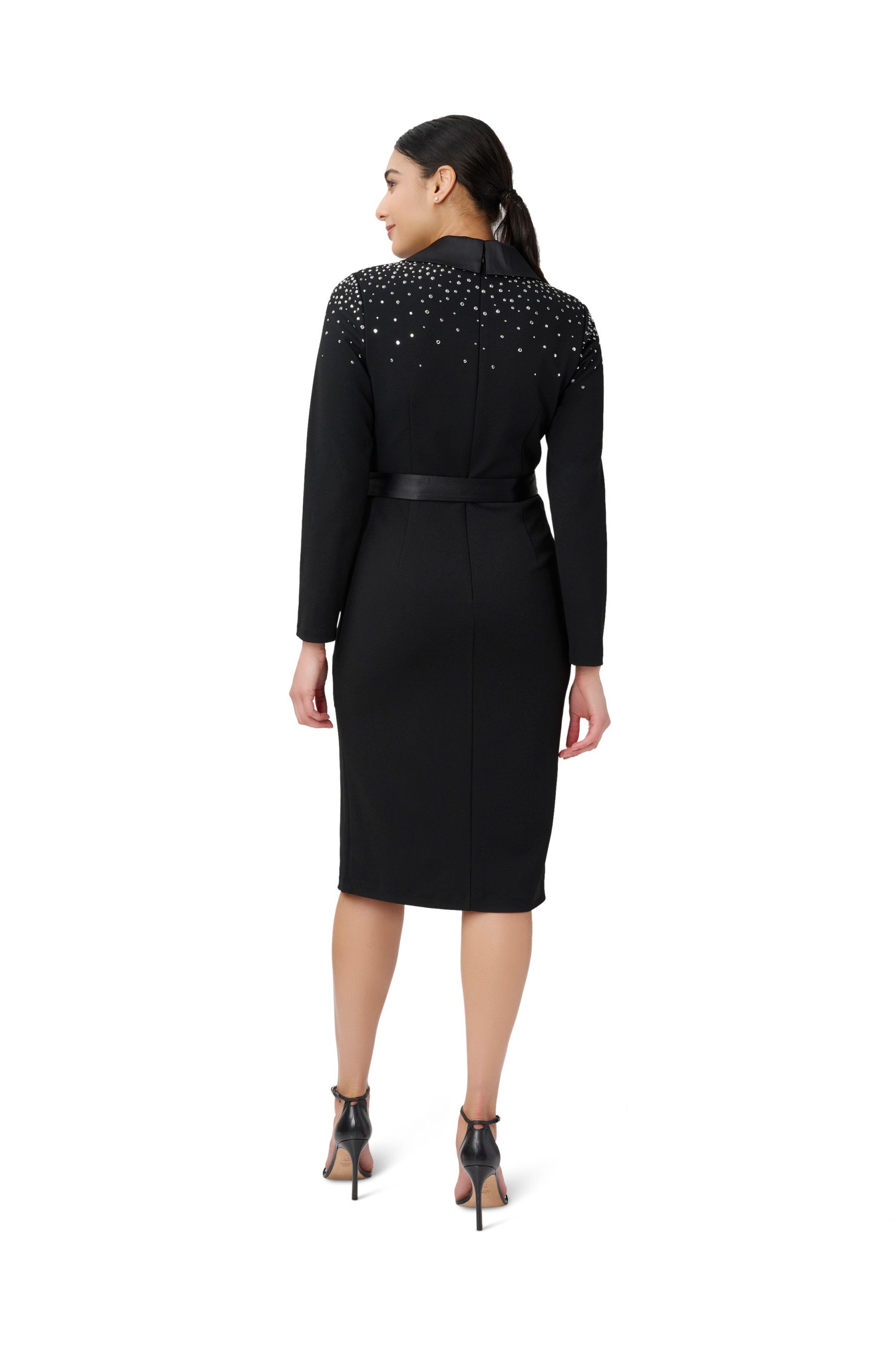 Buy Robe mi longue Adrianna Papell Noir smoking ornee from Next Luxembourg