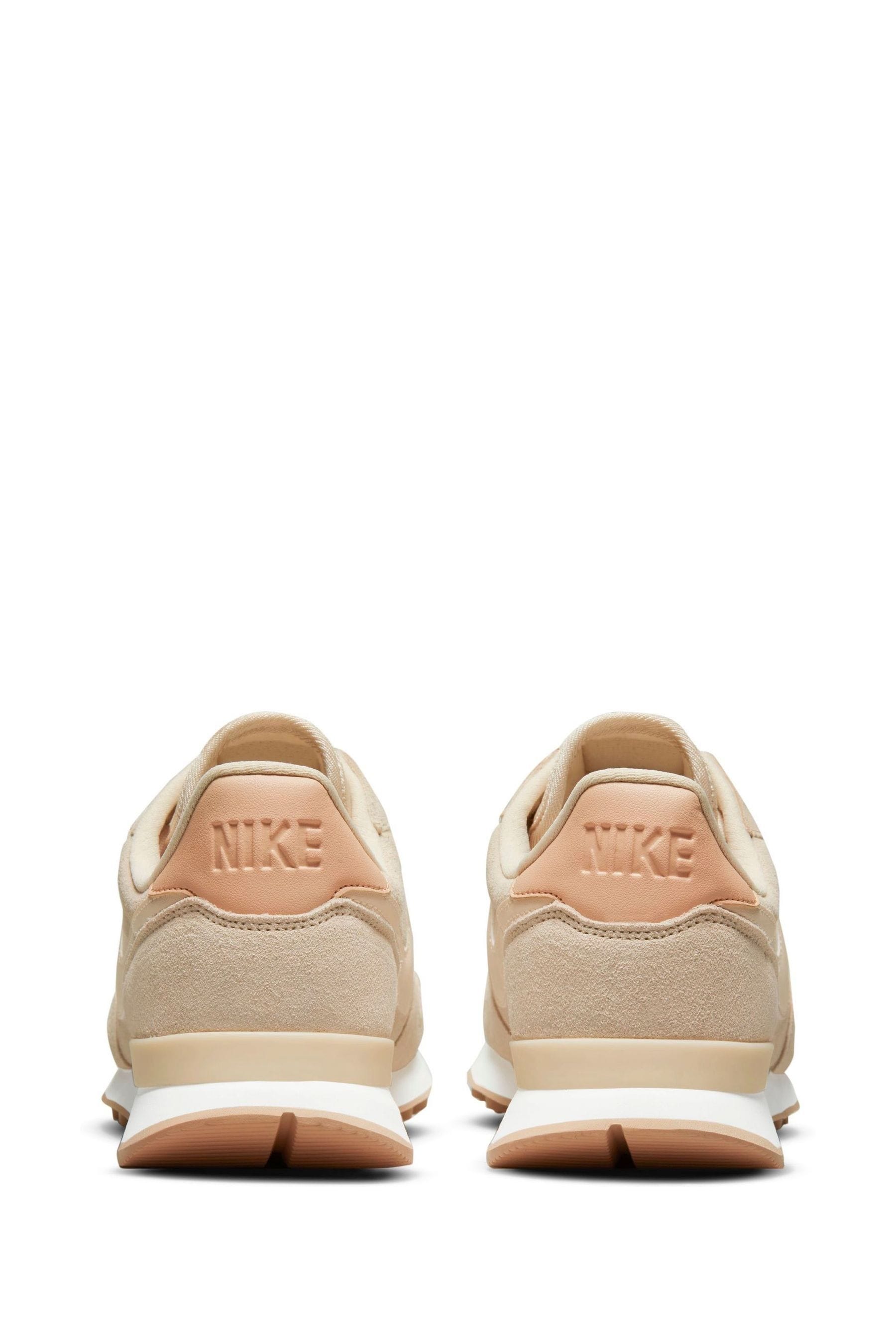 Nike premium internationalist trainers hotsell