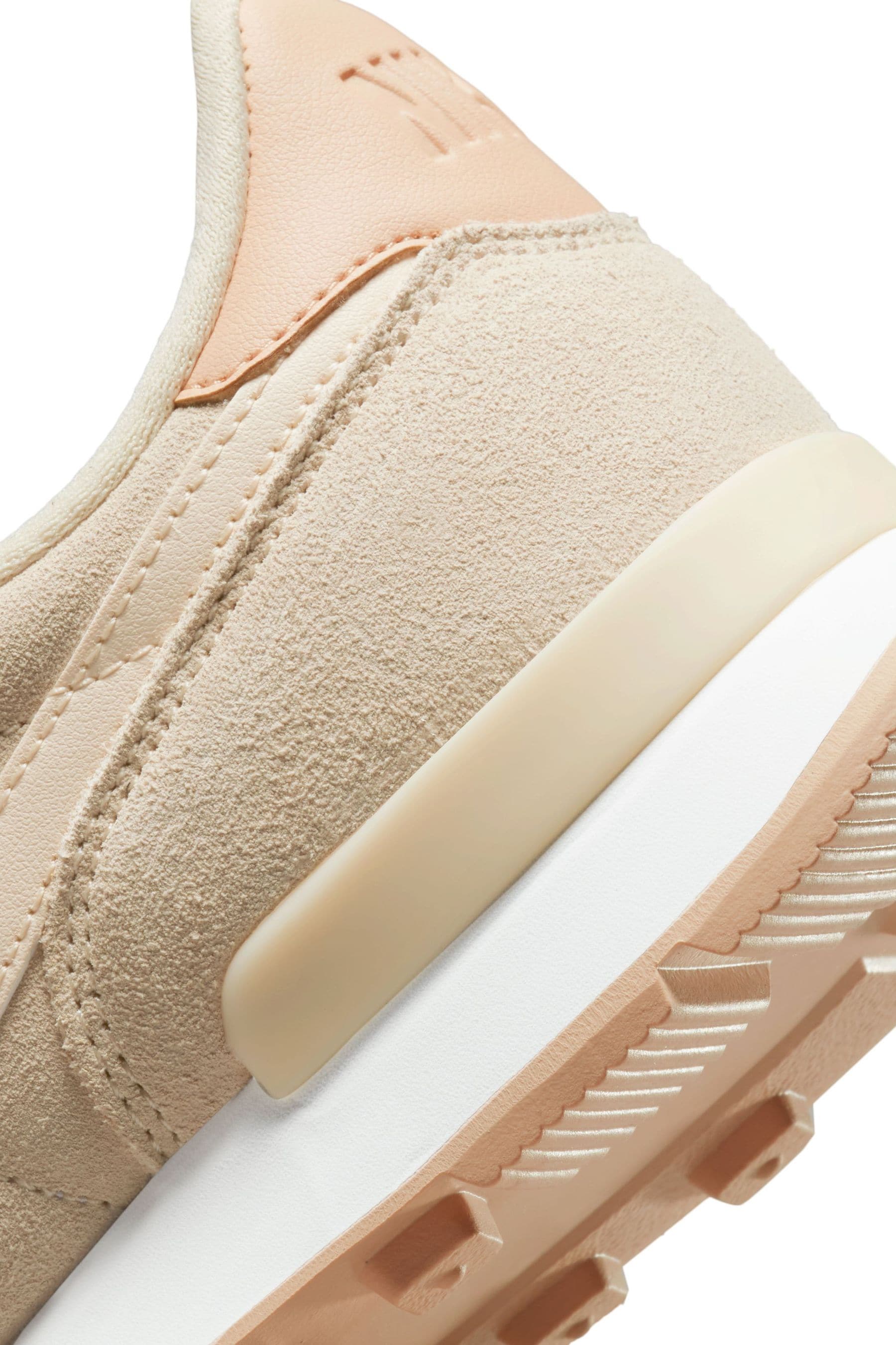 Nike premium internationalist trainers hotsell
