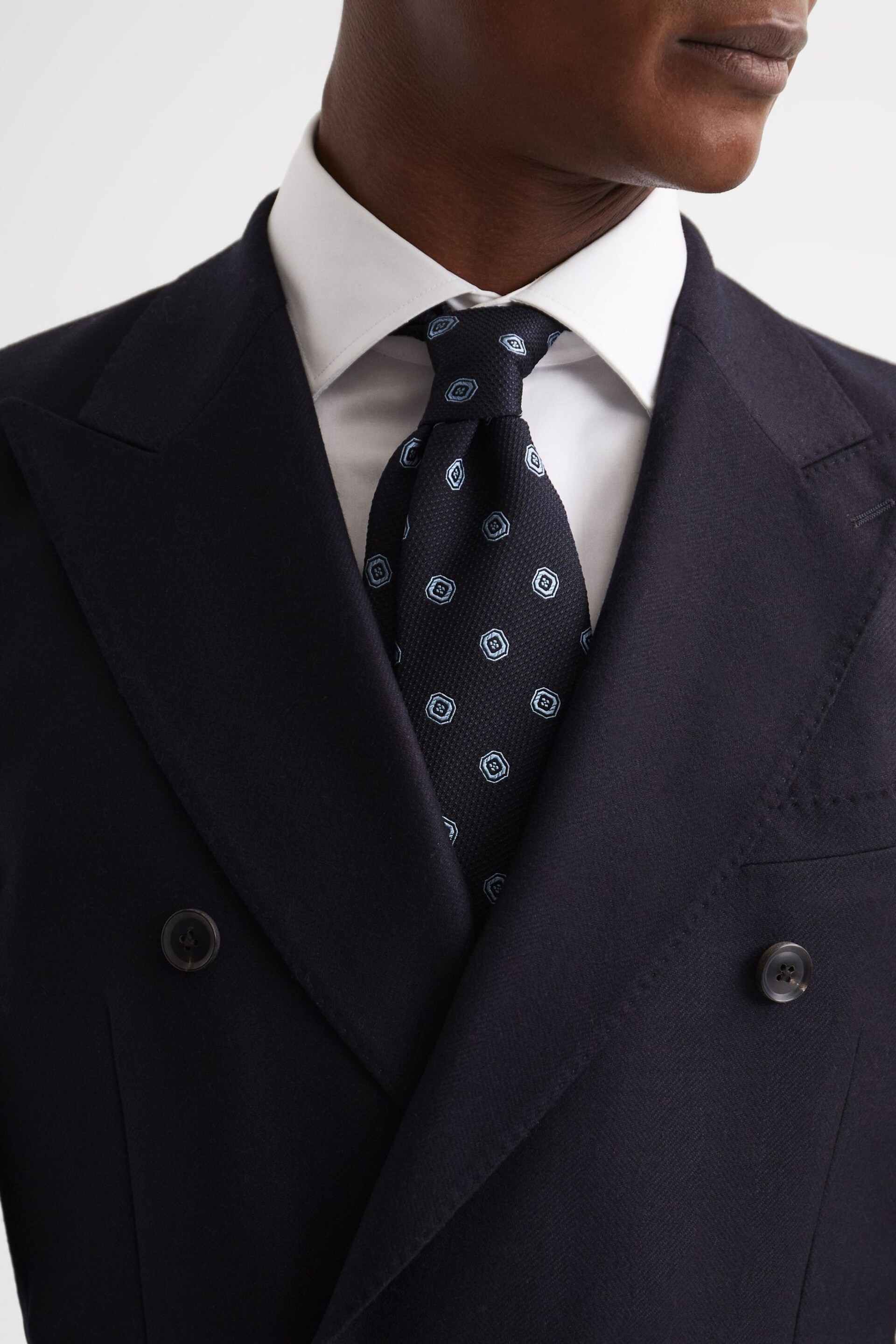 Reiss Navy Rock Medallion Jacquard Print Silk Tie - Image 4 of 6