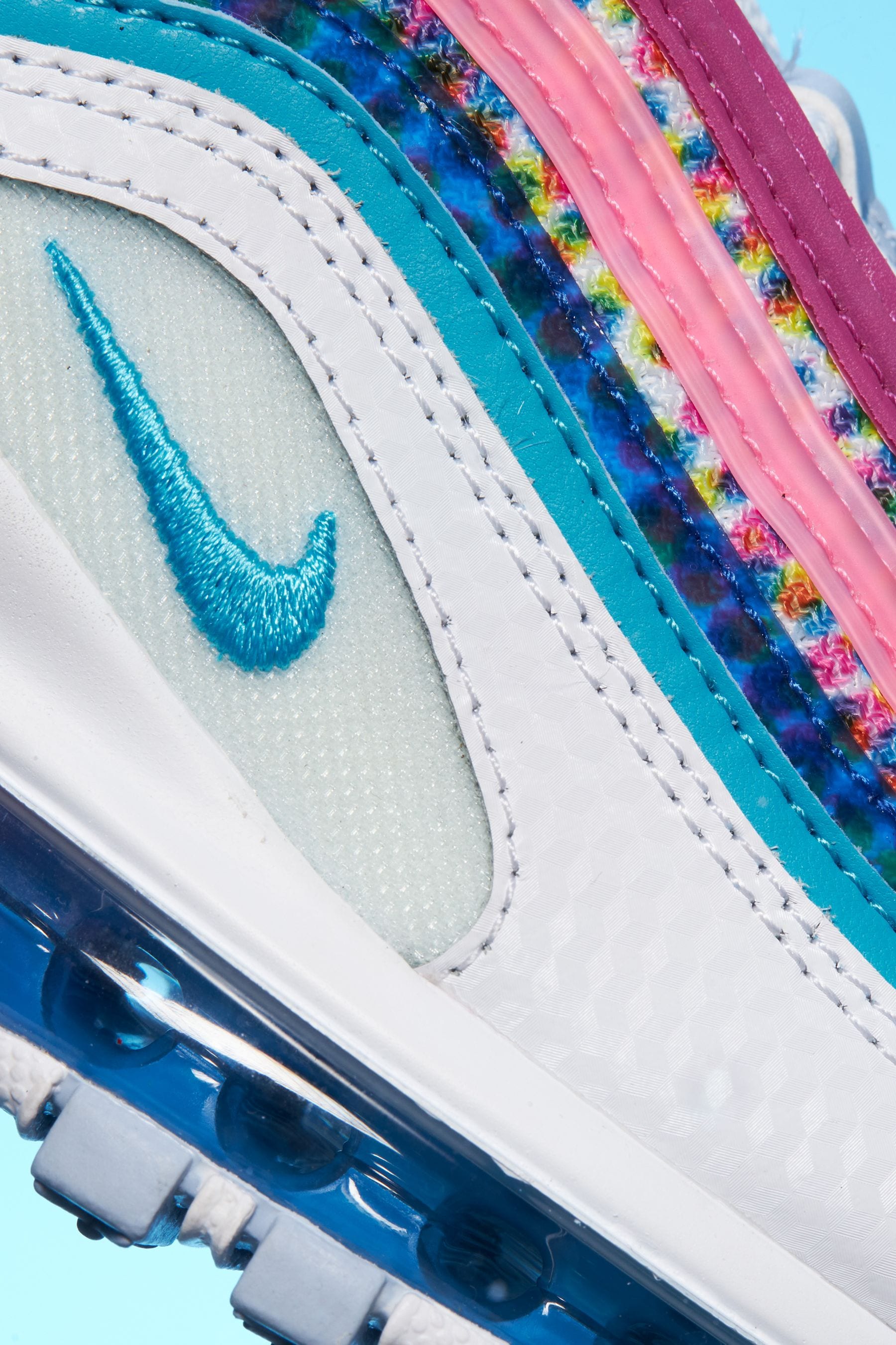 Buy Nike White Pink Air Max 97 SE Youth Trainers from Next Luxembourg