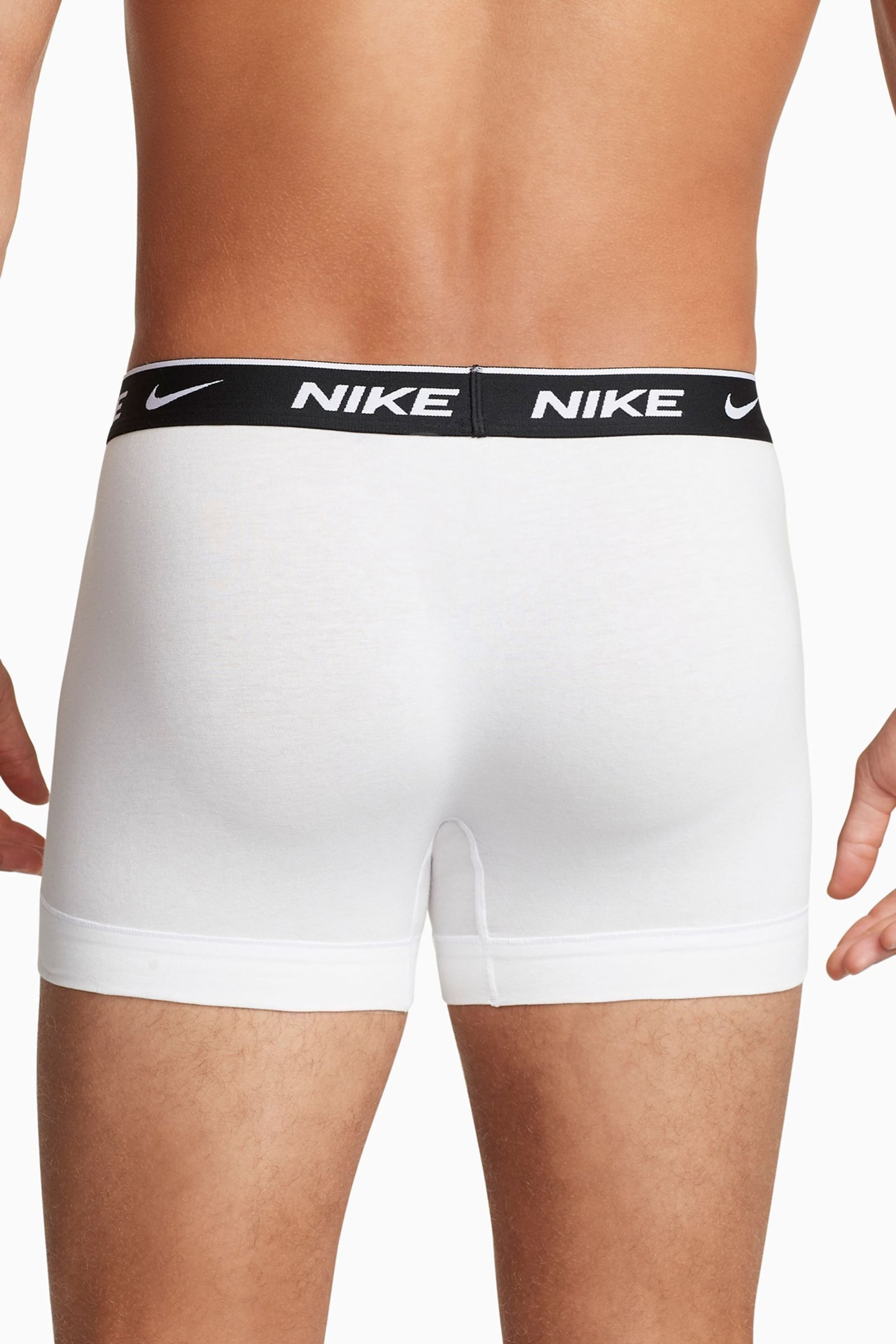 Nike White Everyday Cotton Stretch Trunks 3 Pack - Image 3 of 4
