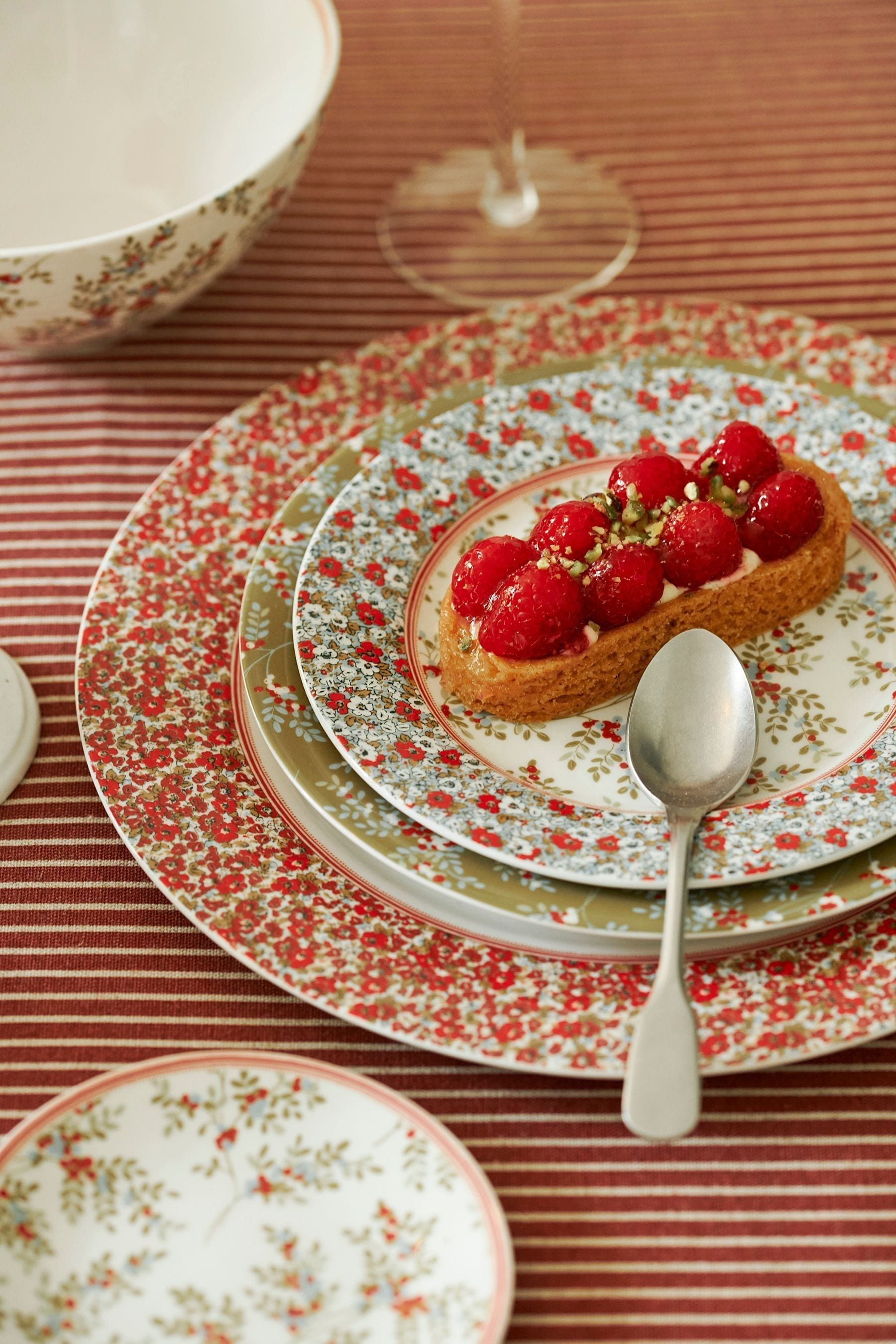 Buy Laura Ashley Set of 4 Green Stockbridge Plates 18cm from the Next UK online shop