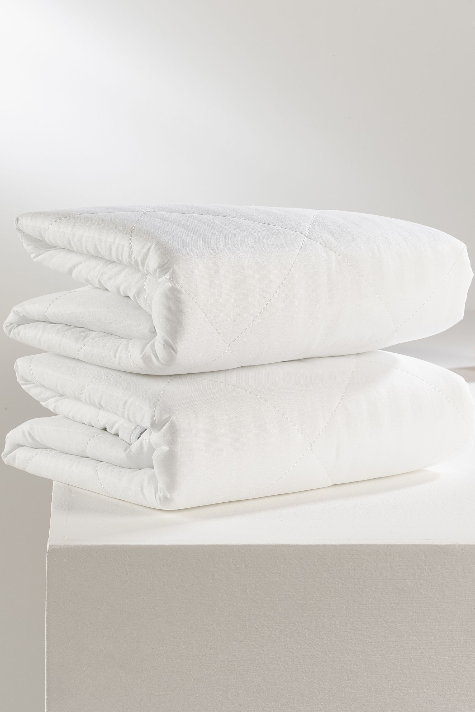 Snuggledown pillow protector hot sale