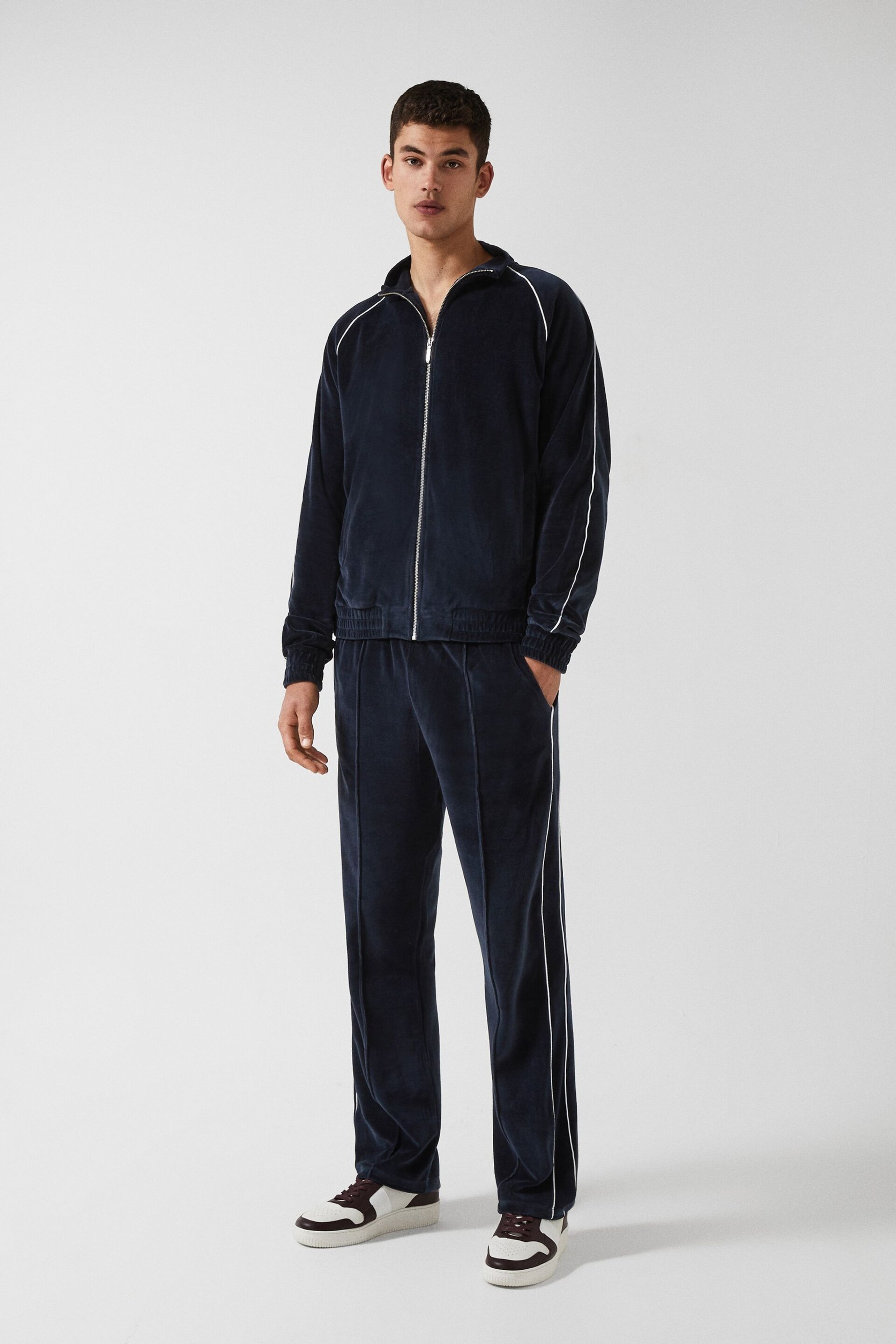 Reiss Navy William - Che Velour Zip Through Jacket With Piping - Image 3 of 10