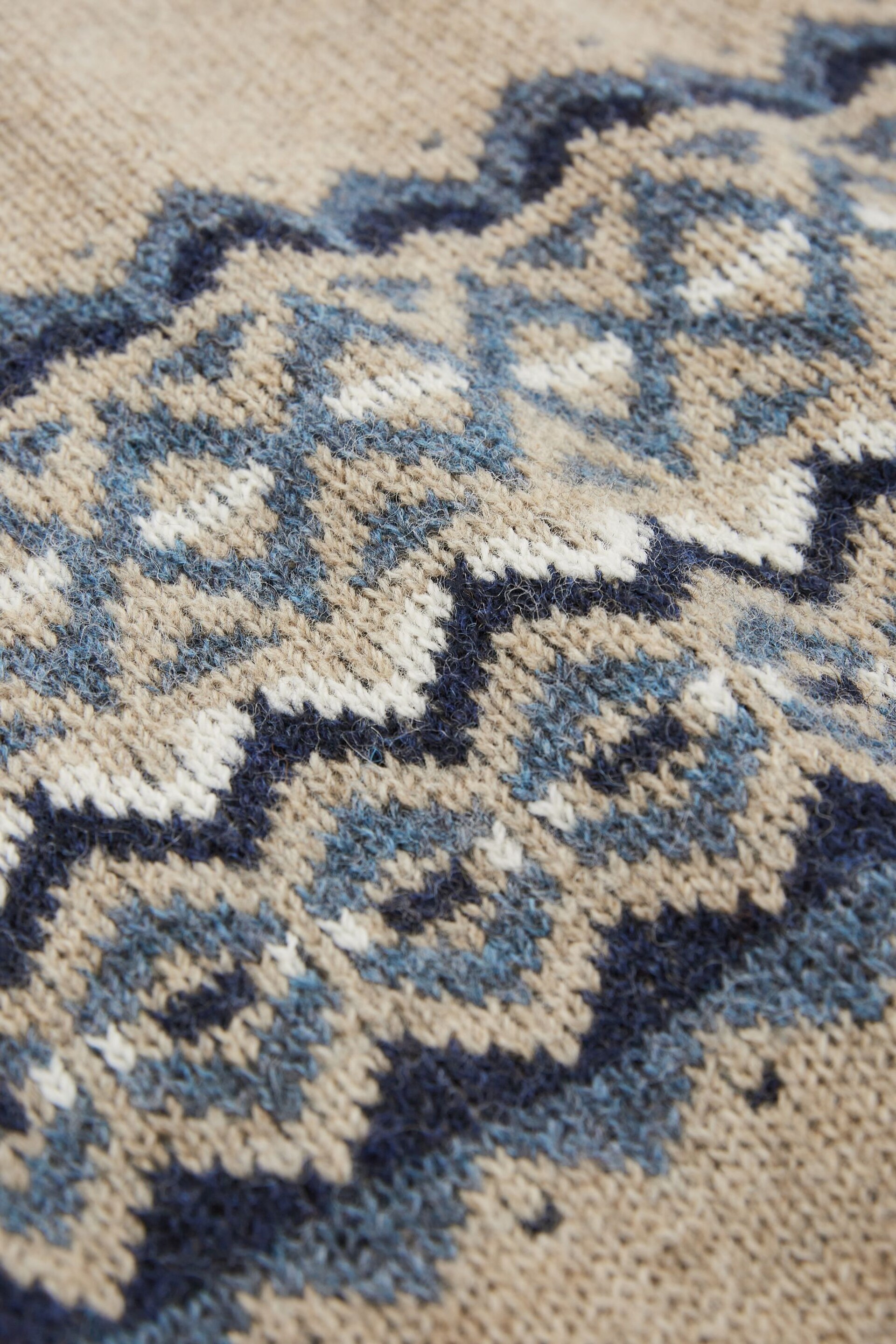 Celtic & Co. Mens Natural Fairisle Pattern Jumper - Image 4 of 4