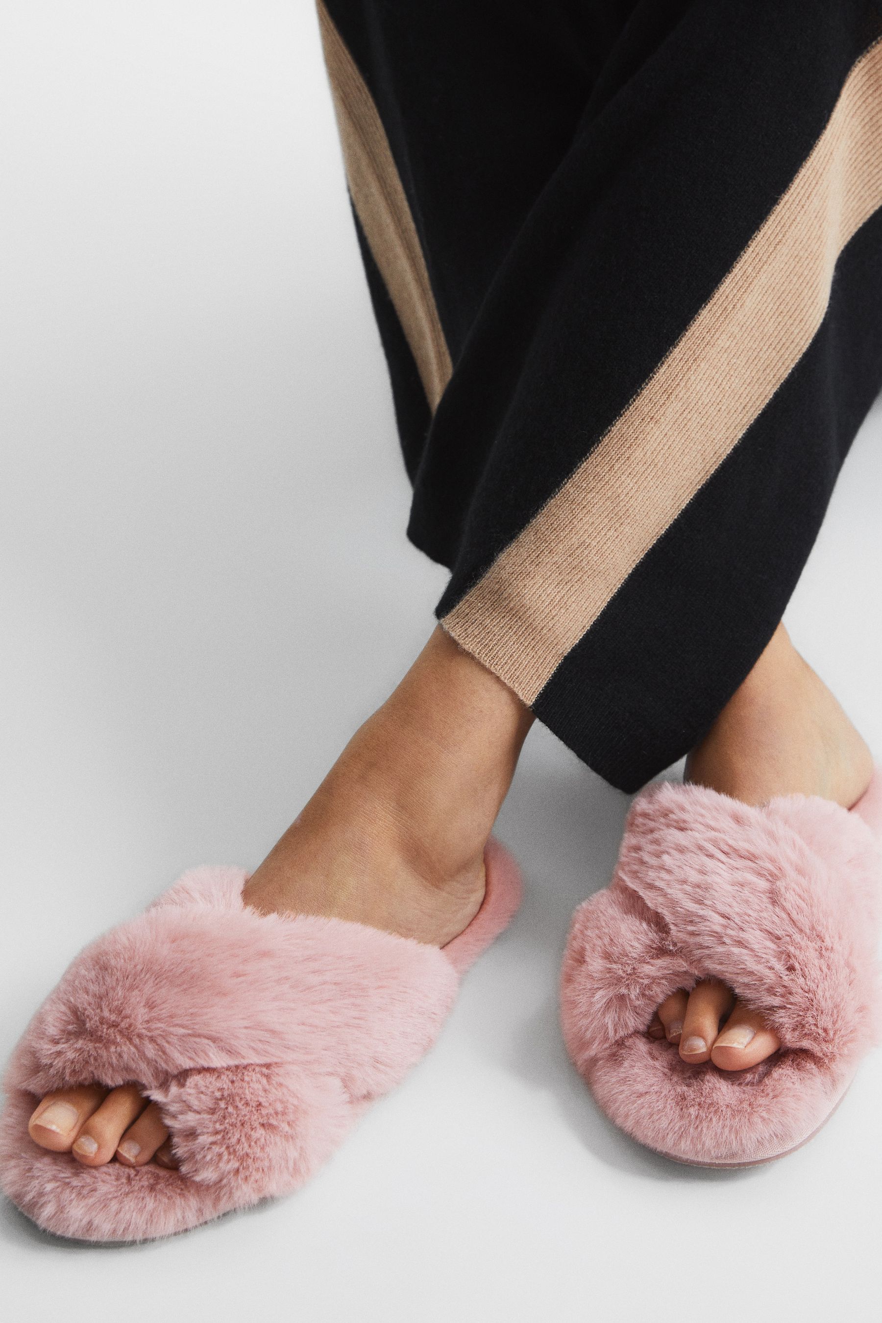 Reiss slippers deals