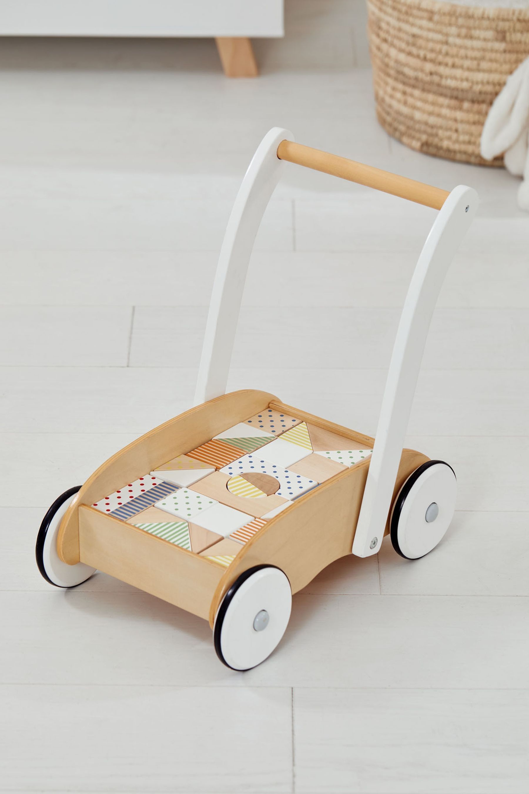 Baby walker jojo maman bebe 2025