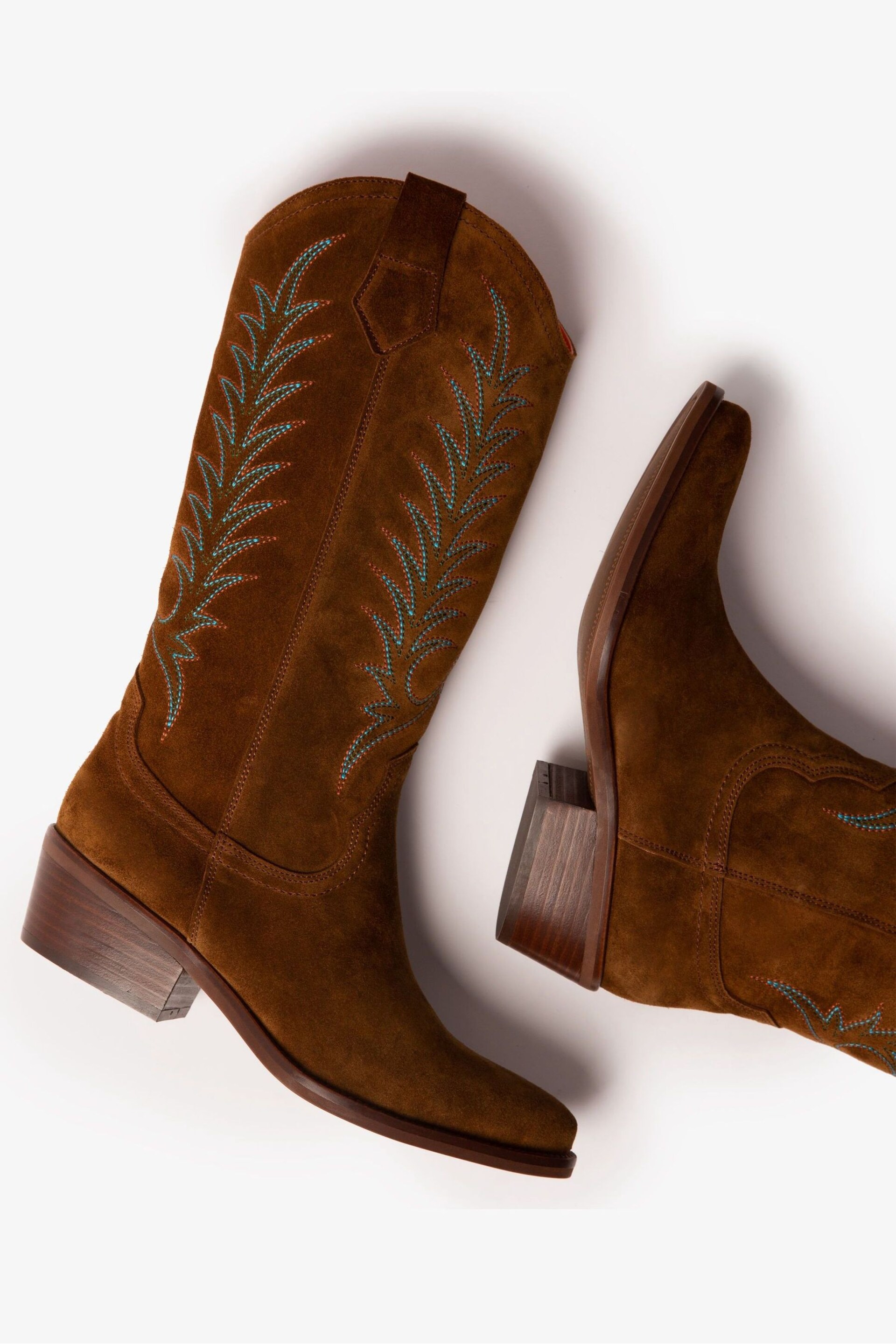 Penelope Chilvers Goldie Embroidered Cowboy Brown Boots - Image 12 of 16