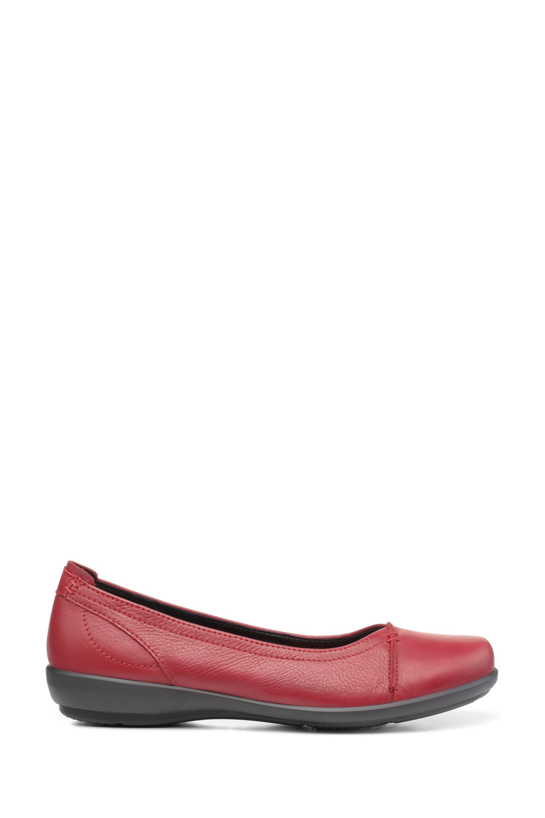 Red wide flats top