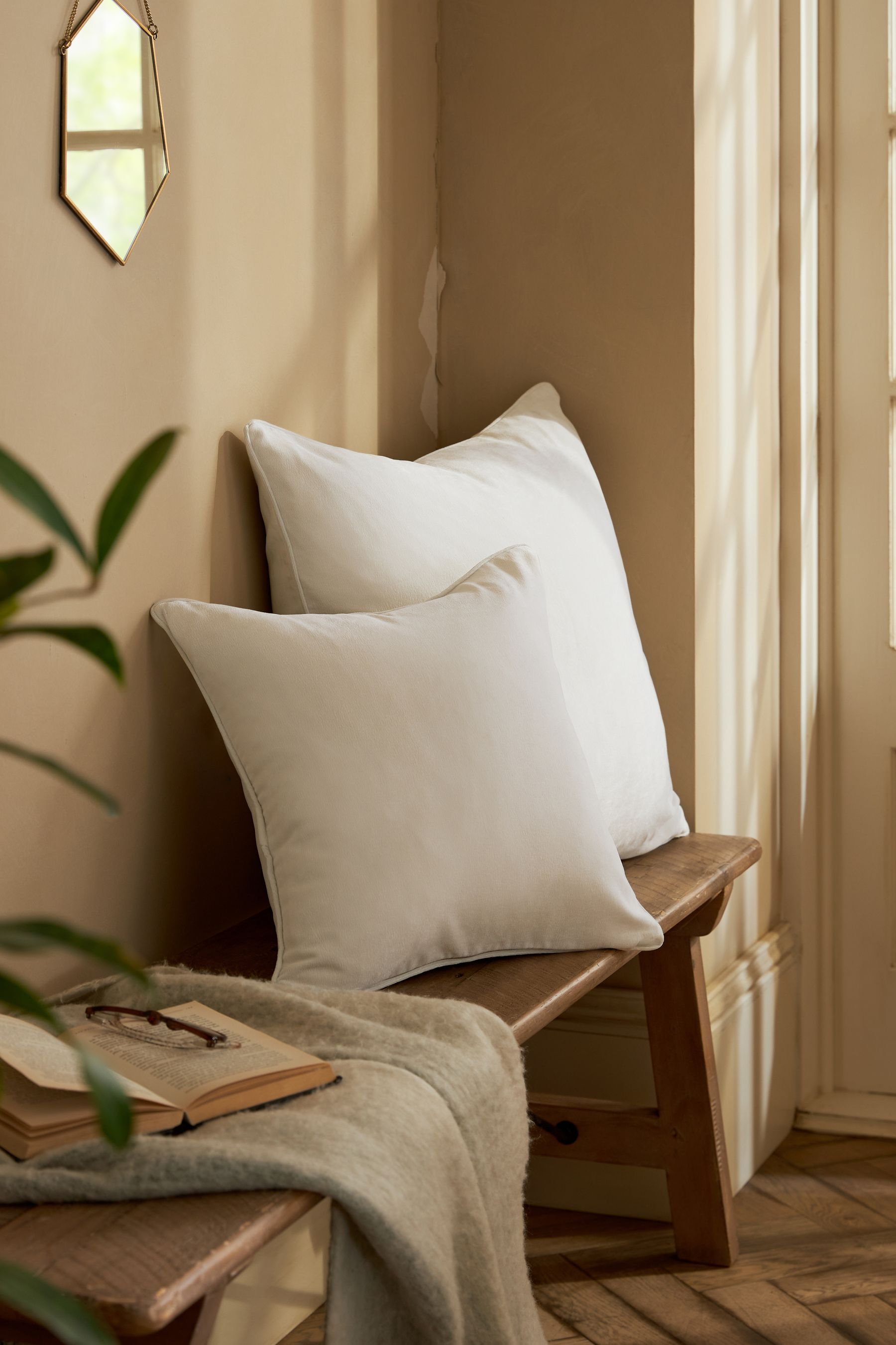 White velour cushions top