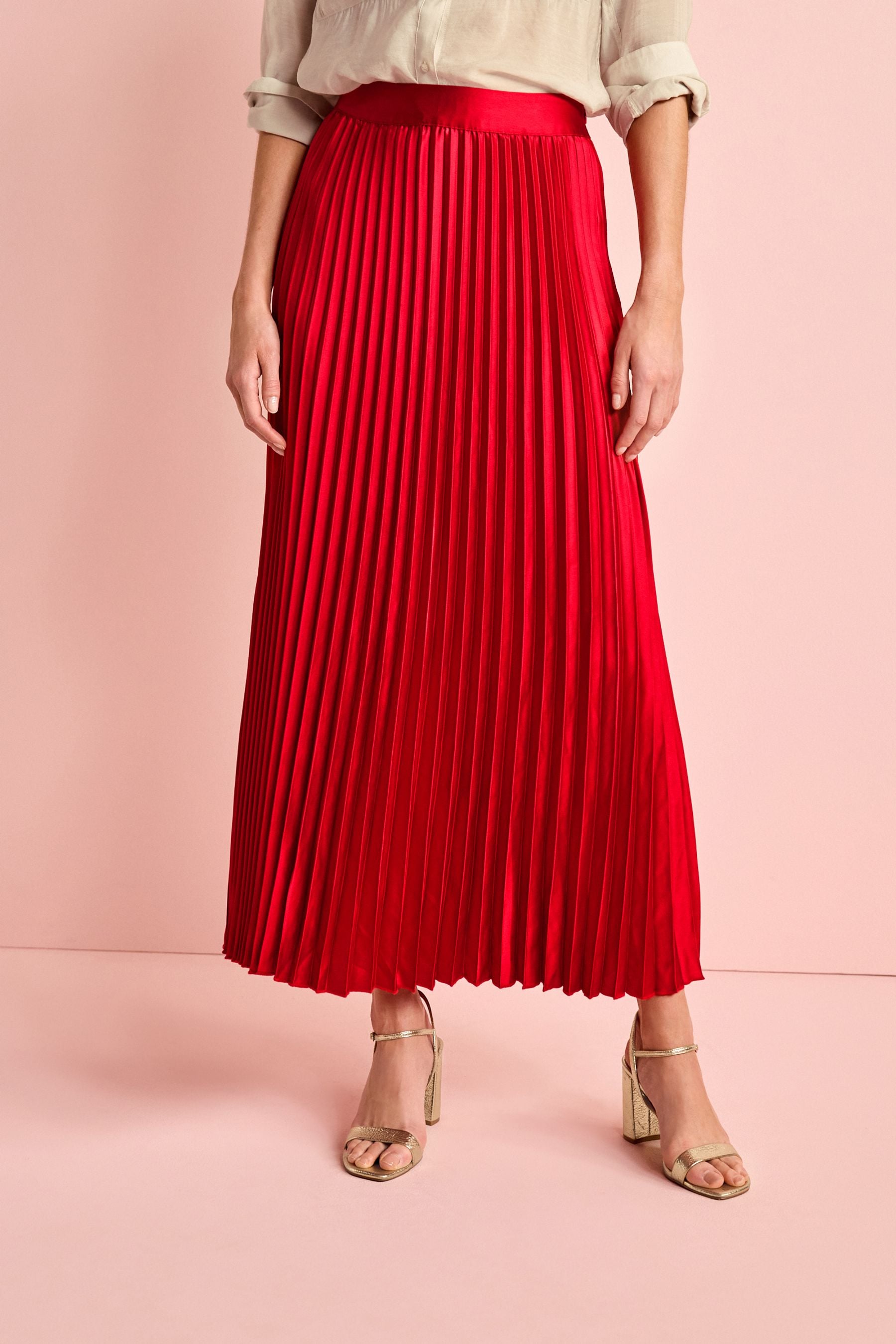 Red pleated skirt satin discount