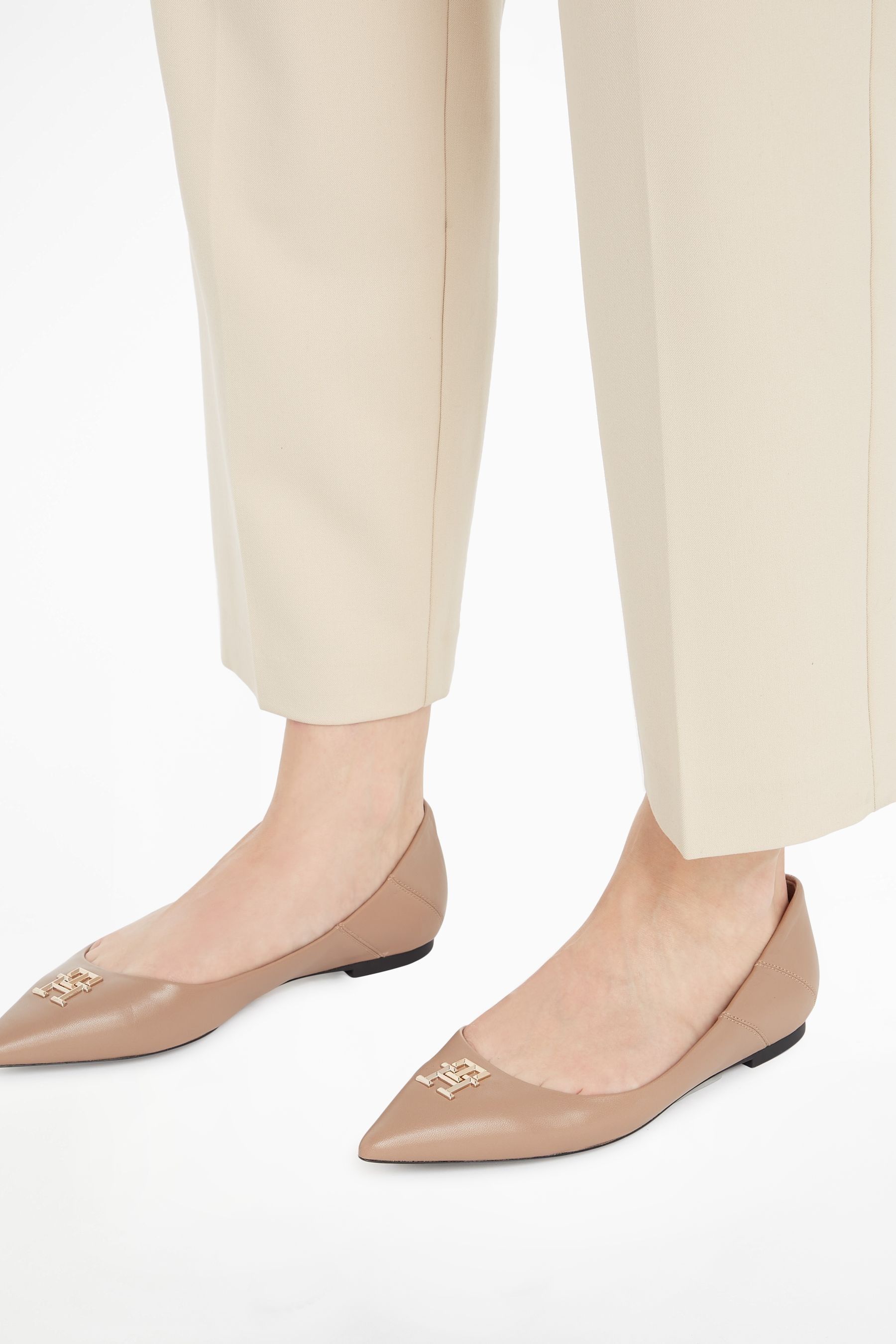 Tommy flats outlet