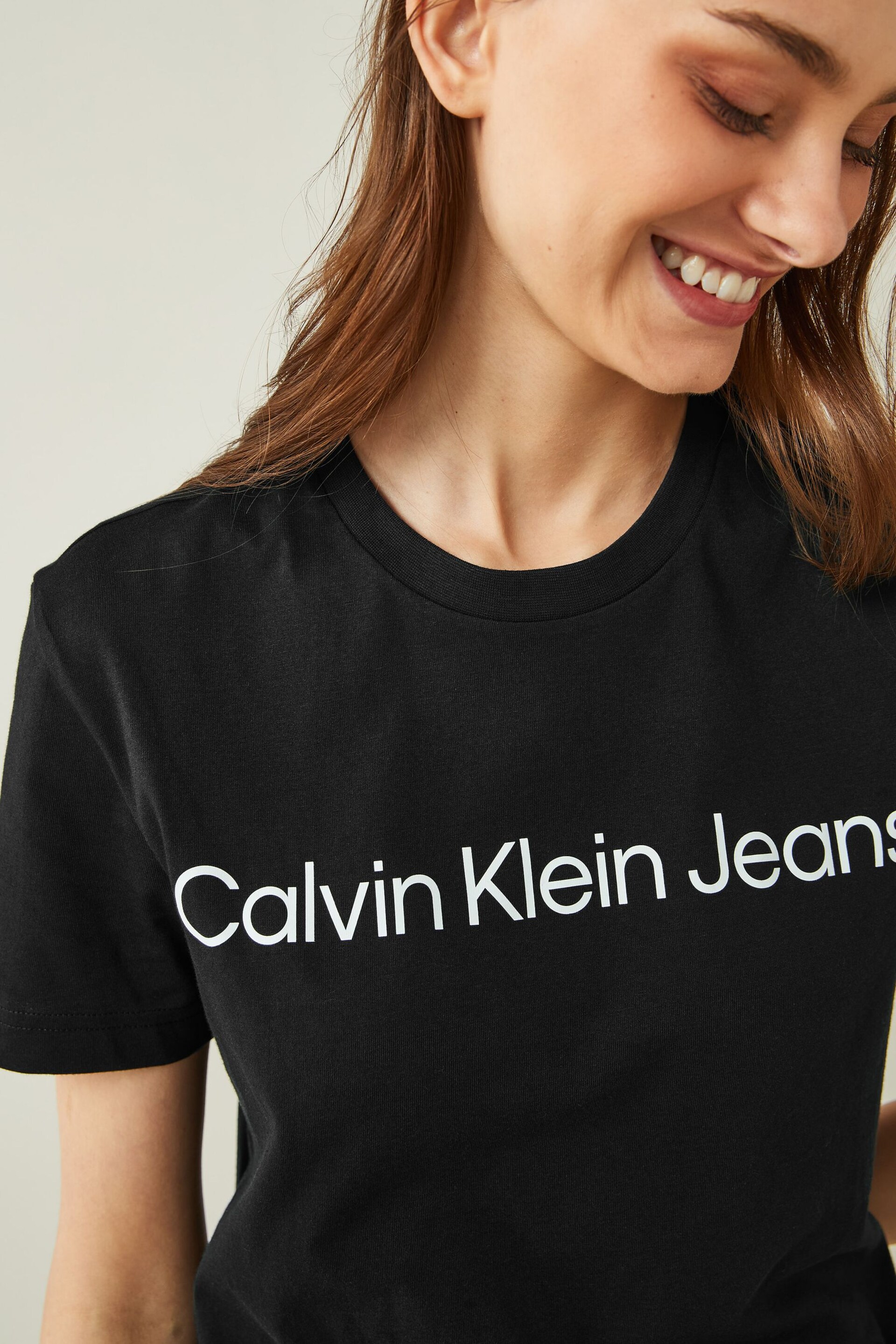 Calvin Klein Jeans Institutional Black Logo Slim T-Shirt - Image 3 of 4