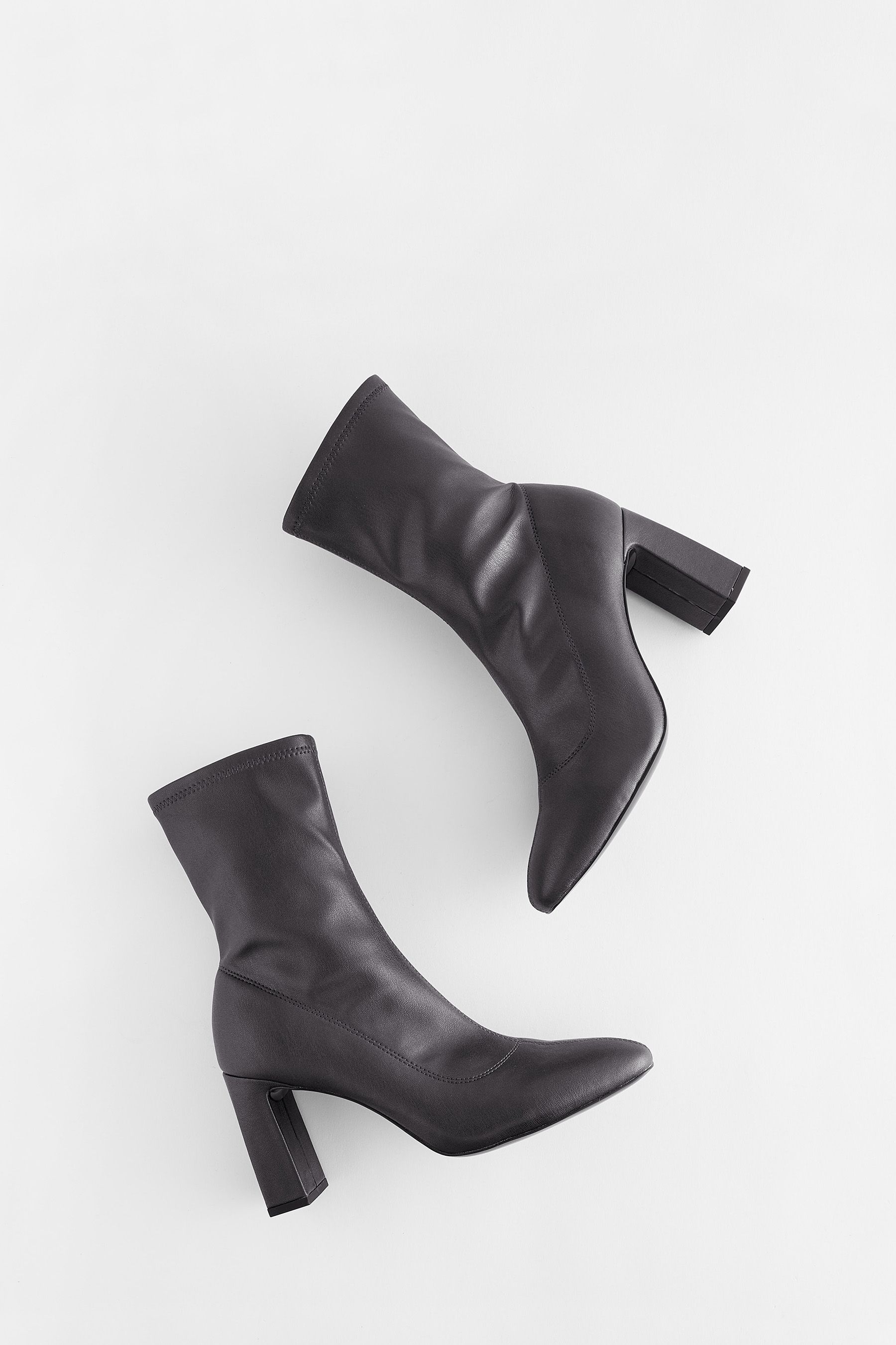 Acheter Noir Bottines souples a bout rond from Next Luxembourg