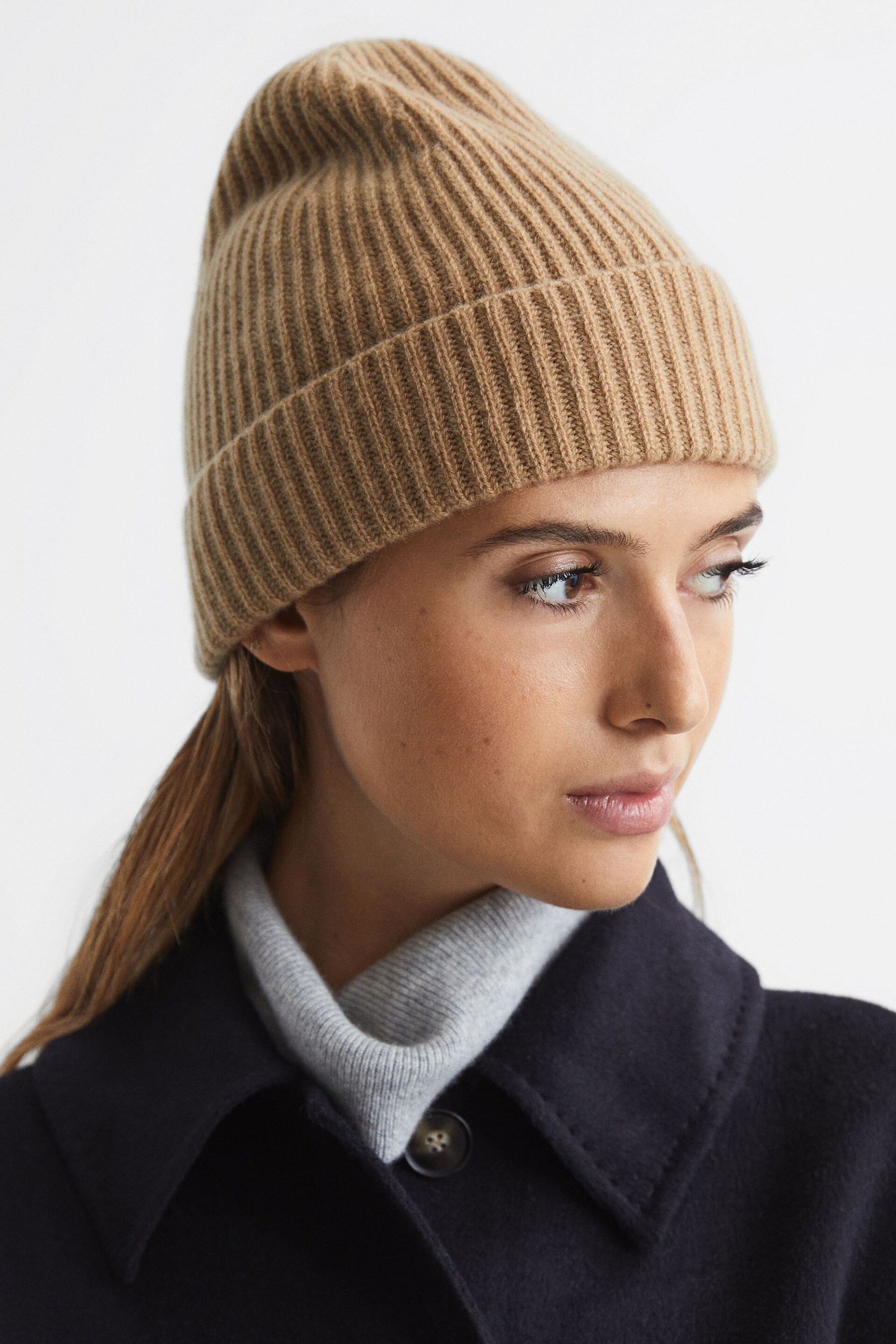 Reiss Camel Cara Cashmere Ribbed Beanie Hat - Image 3 of 4