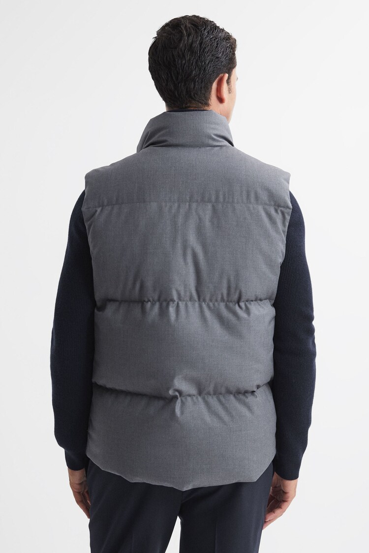 Reiss Grey Jets Quilted Sleeveless Gilet - Image 5 of 5