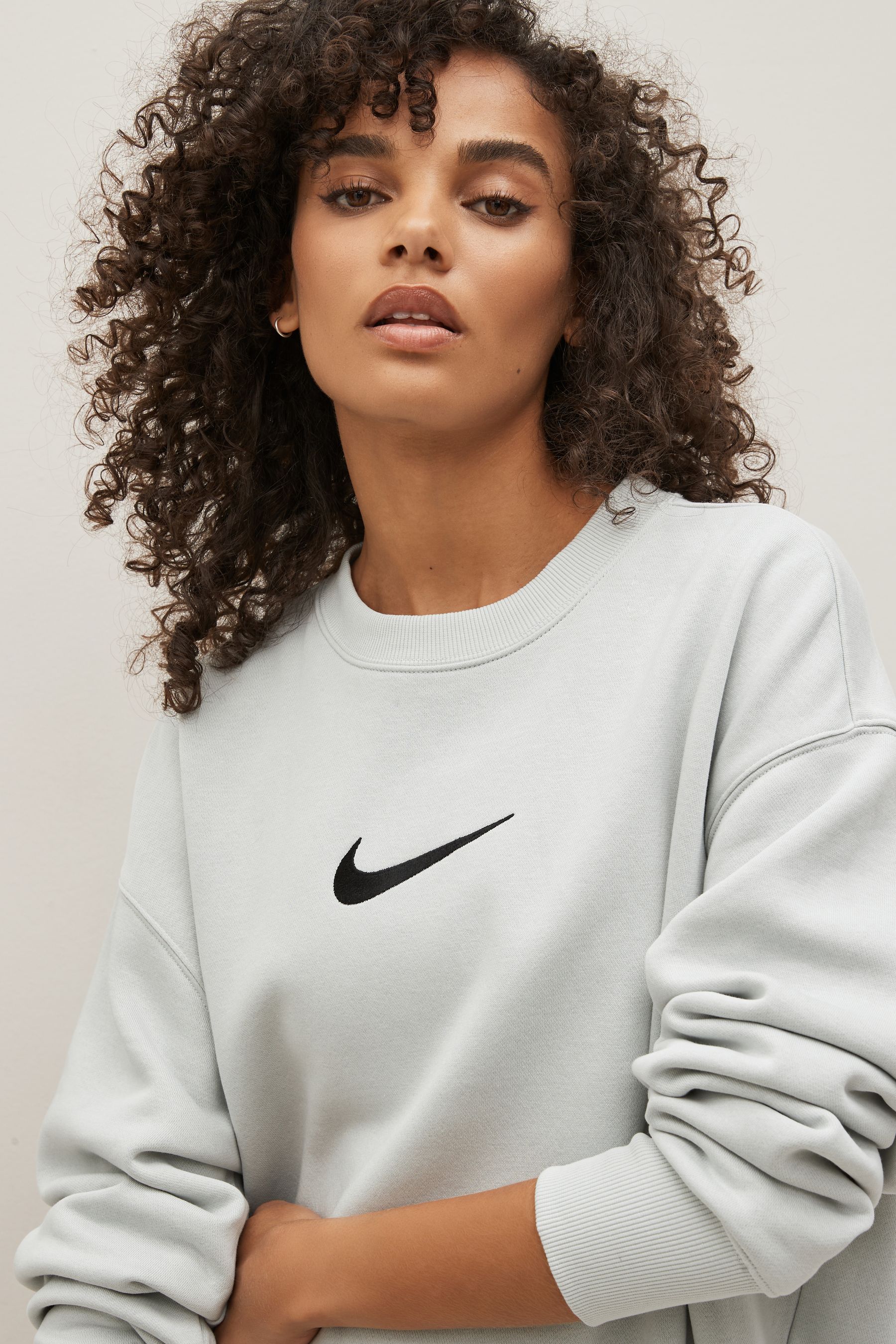 Nike swoosh crew sweatshirt clearance
