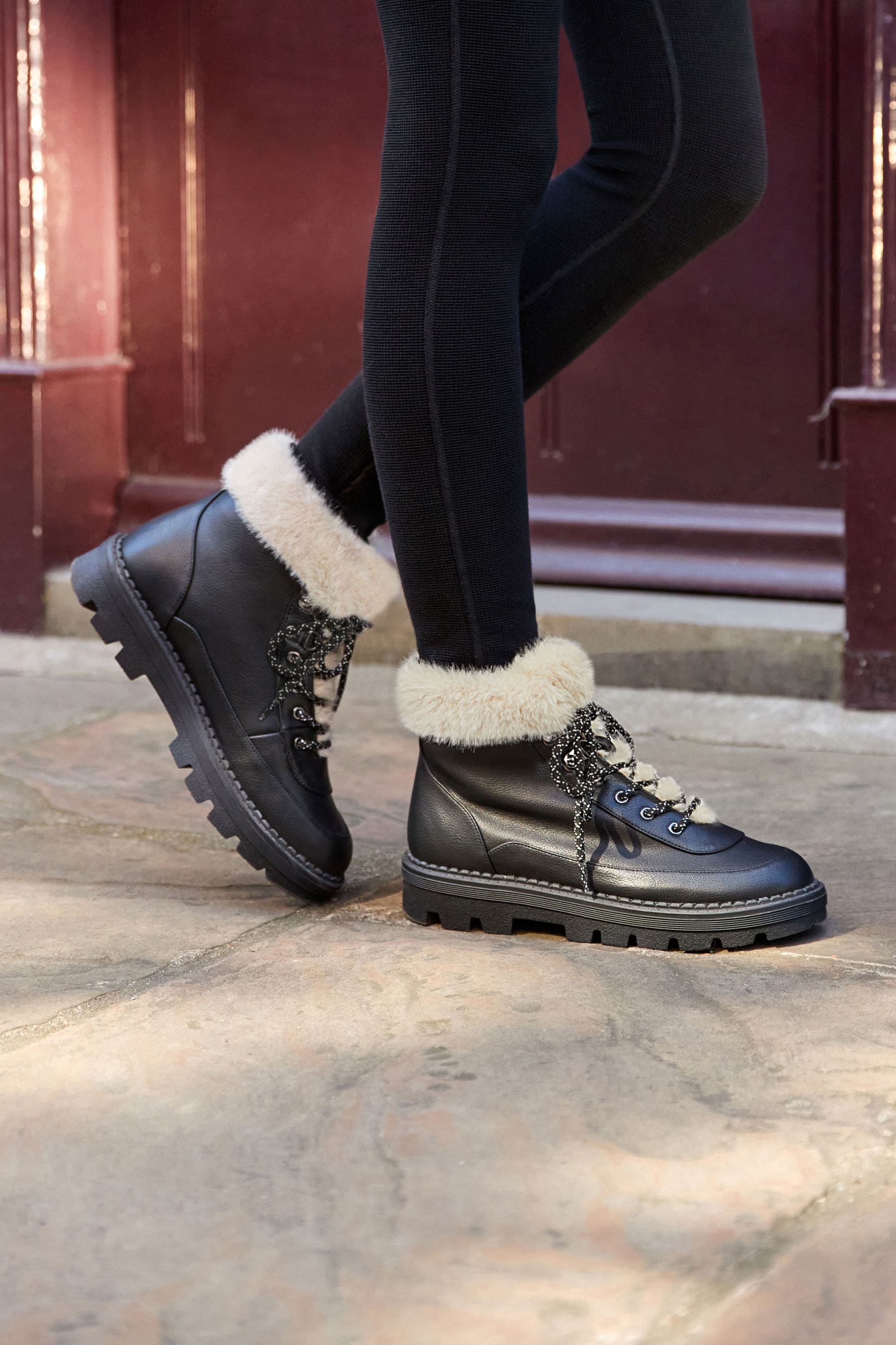 Lace up wide fit boots 2025