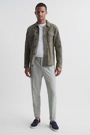 Reiss Soft Grey Brighton Relaxed Drawstring Trousers with Turn-Ups - Image 3 of 5